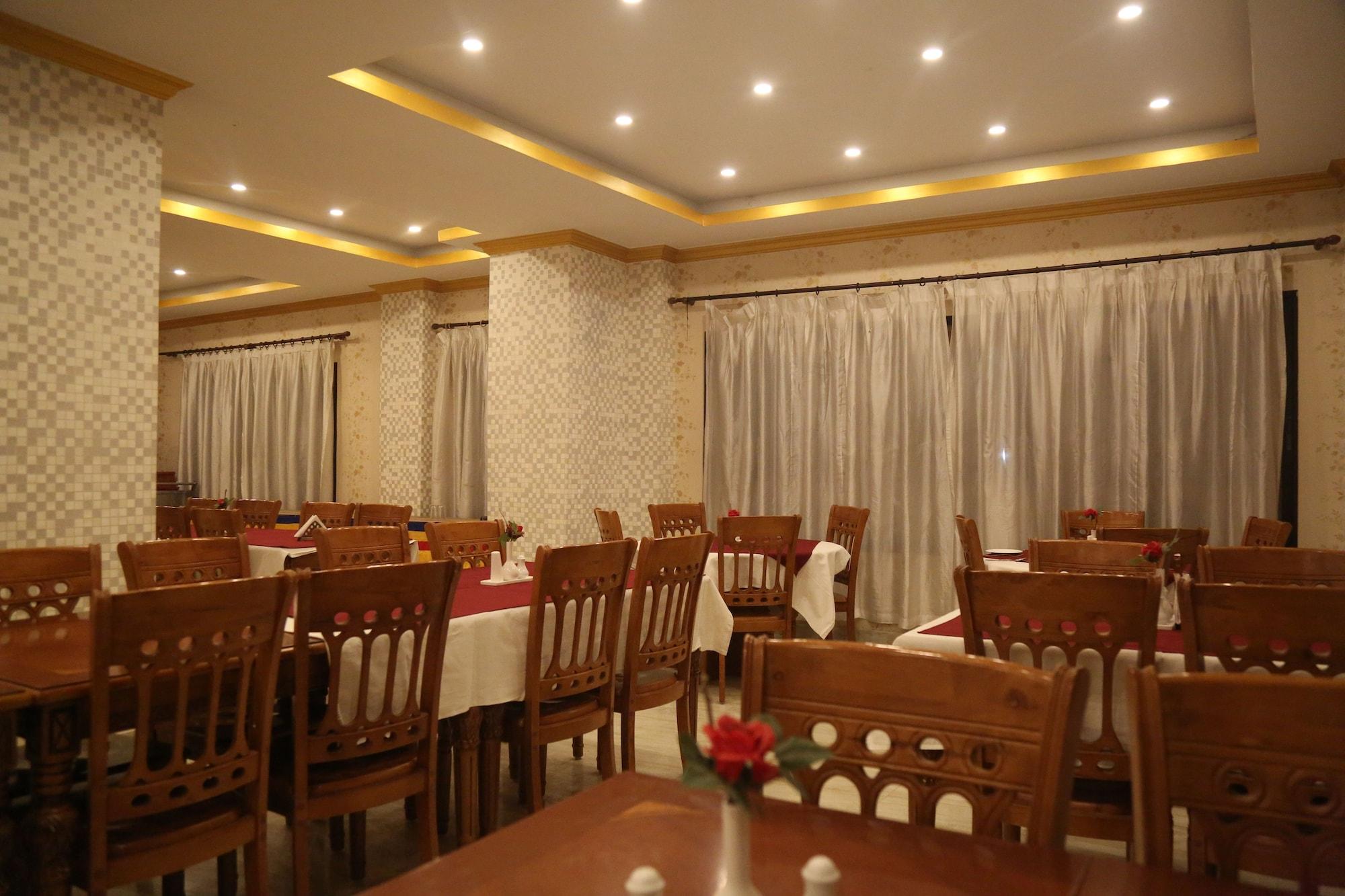 Restaurant Hotel Golden Roots
