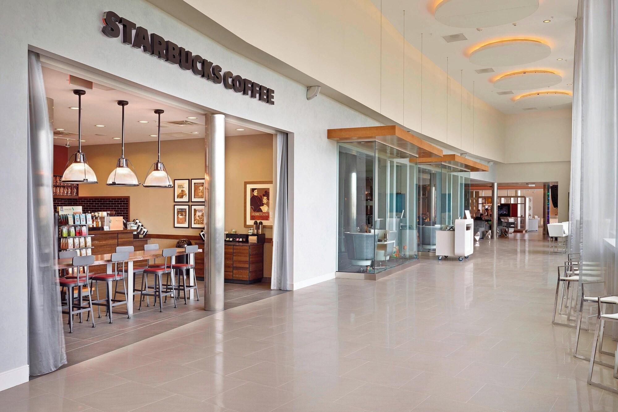 Restaurant Renaissance Edmonton Airport Hotel