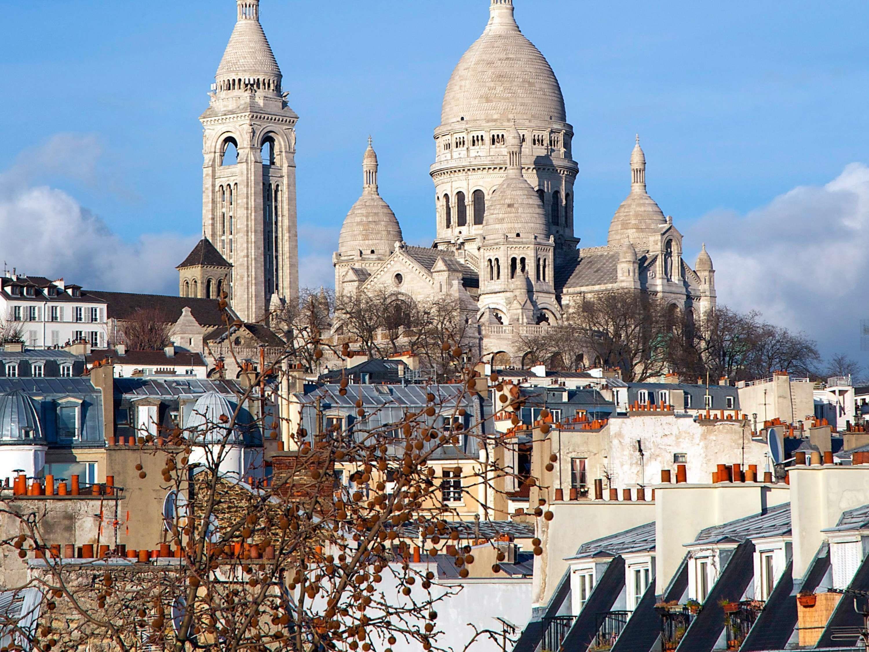 Vista Exterior ibis budget Paris Porte de Montmartre