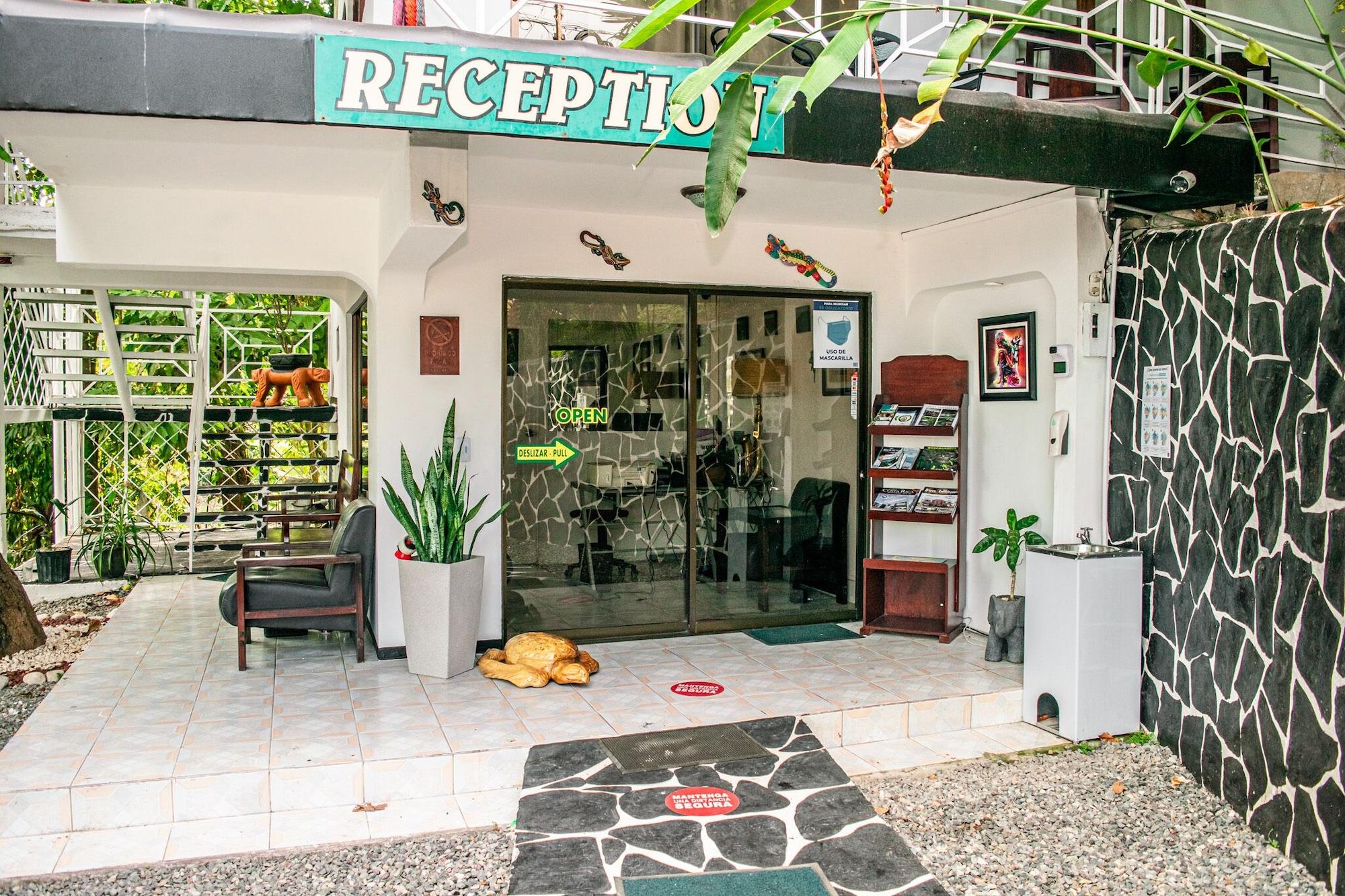 Vista Lobby VAL HOTEL MANUEL ANTONIO