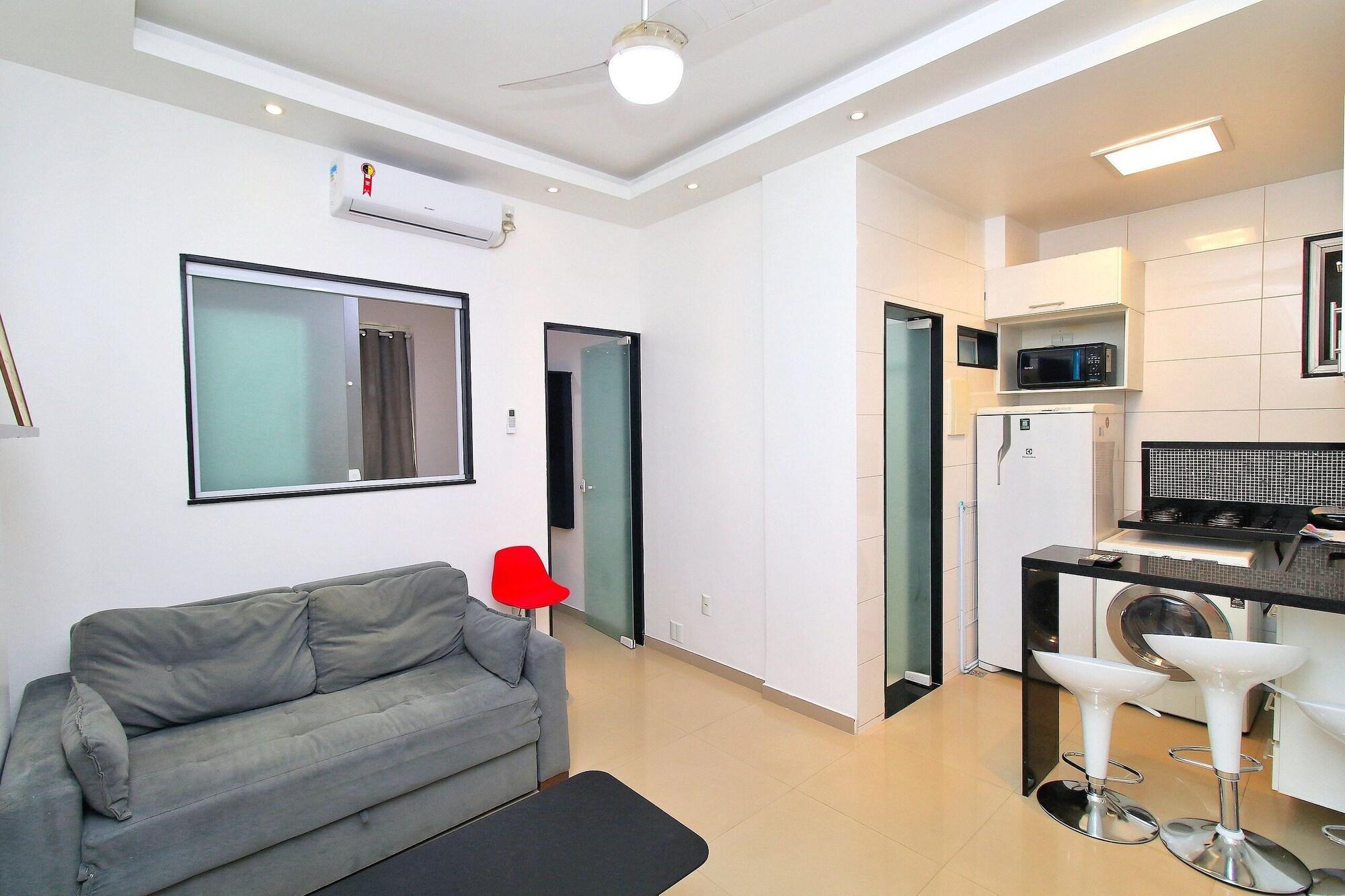 Varios Rio Spot U051 quadra da praia