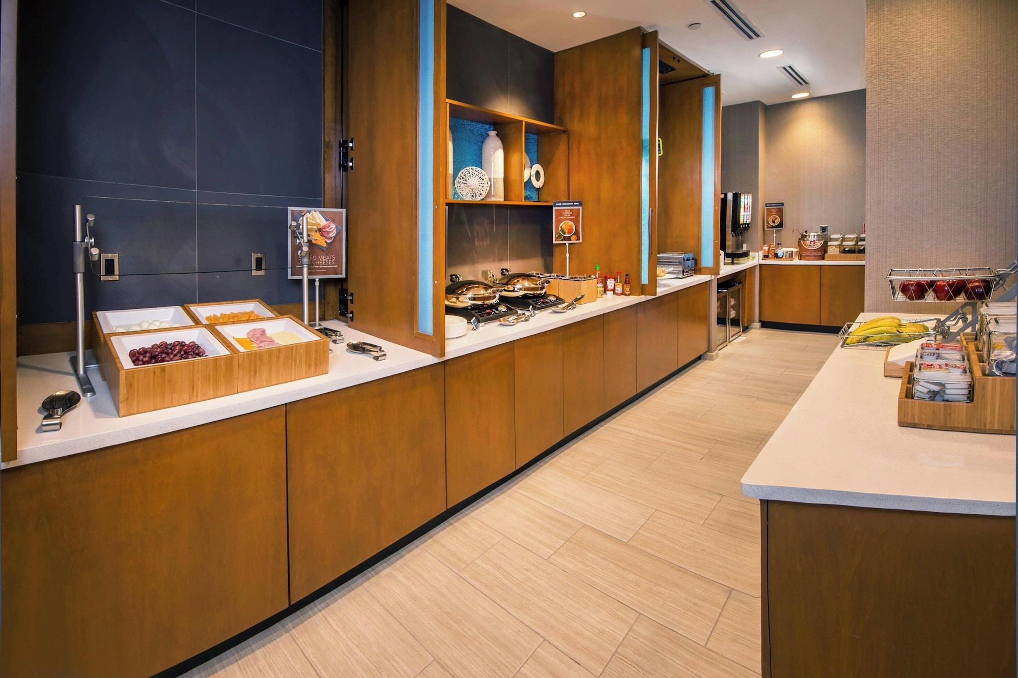 Restaurant SpringHill Suites by Marriott Gainesville Haymarket