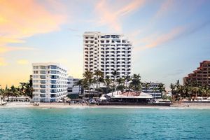 Hoteles en La Playa en Mazatlán Todo Incluido