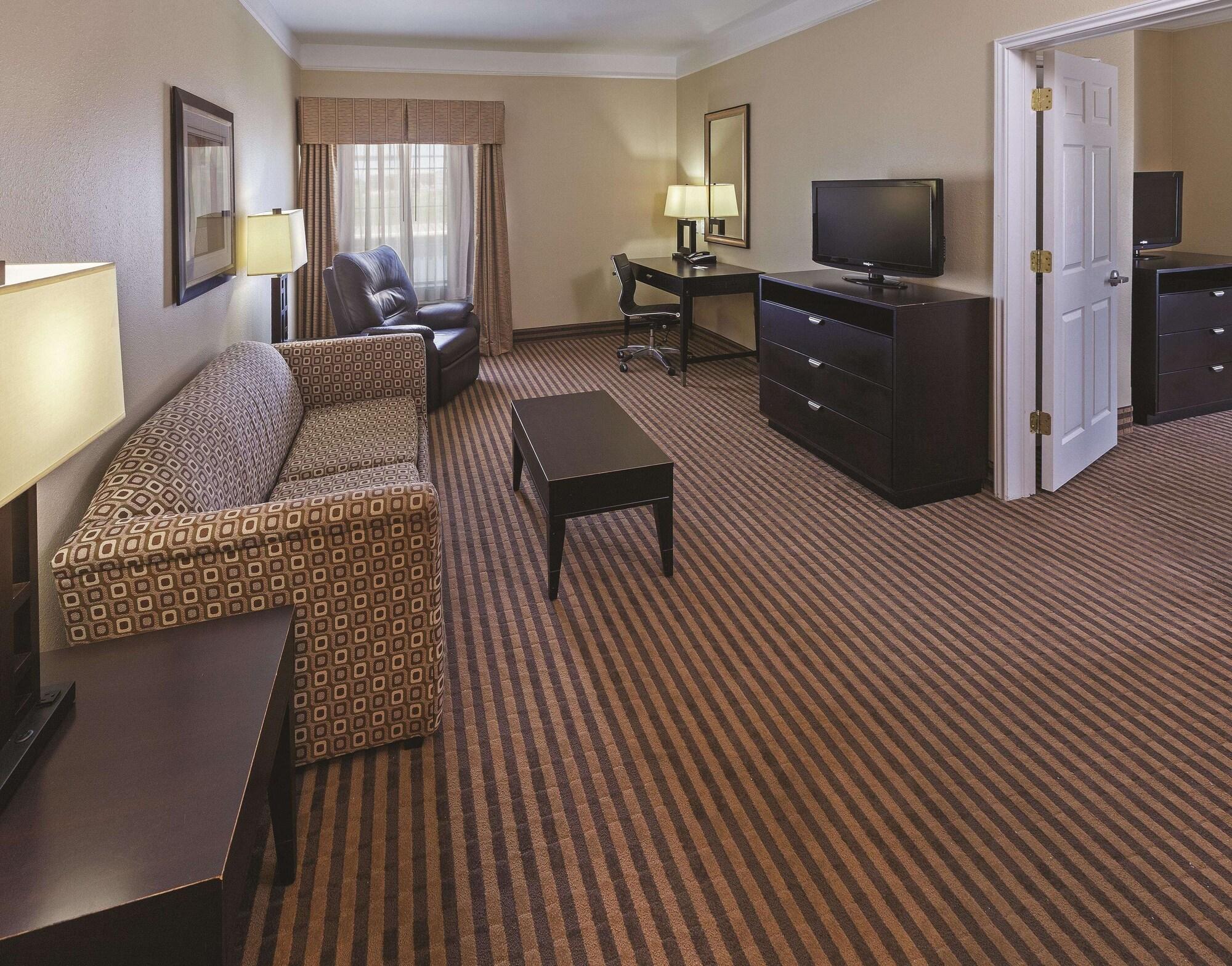 Habitación La Quinta Inn & Suites by Wyndham Livingston