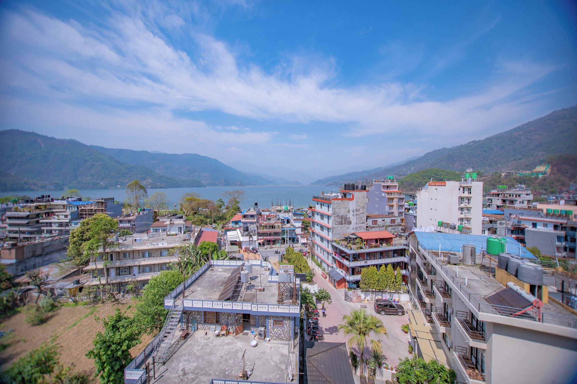 Vista Exterior Hotel Pokhara Village & SPA