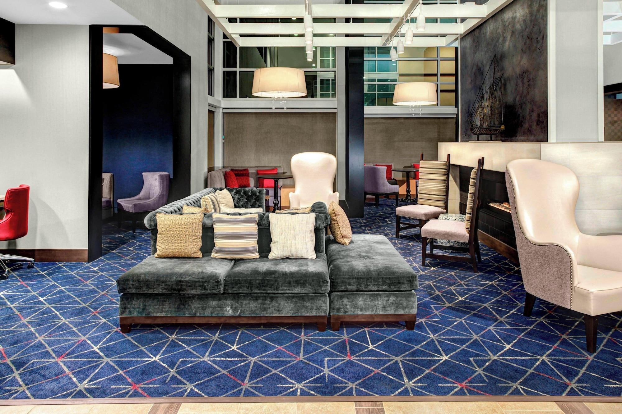 Vista Lobby Residence Inn by Marriott Philadelphia Airport