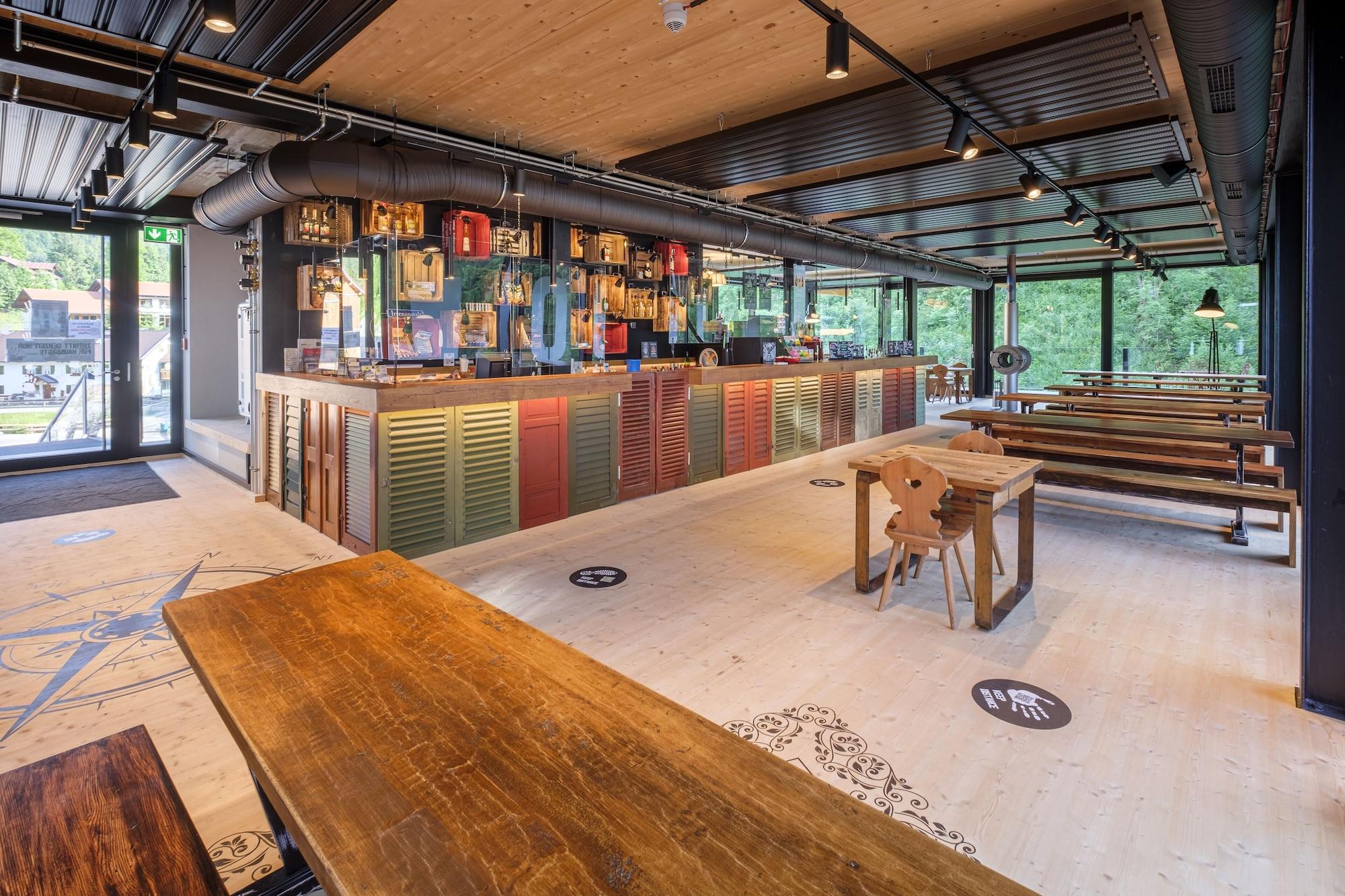 Bar/Salón Oberstdorf Hostel