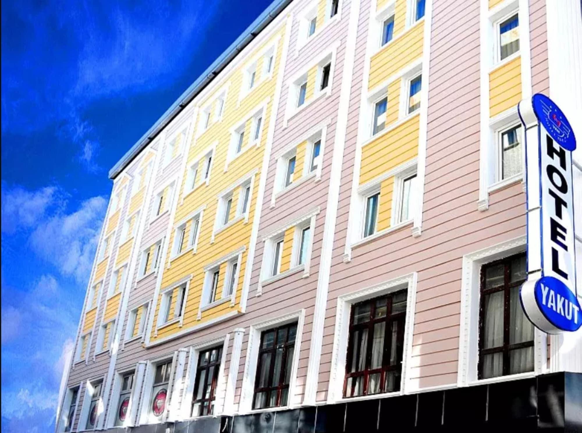 Vista Exterior Van Yakut Hotel