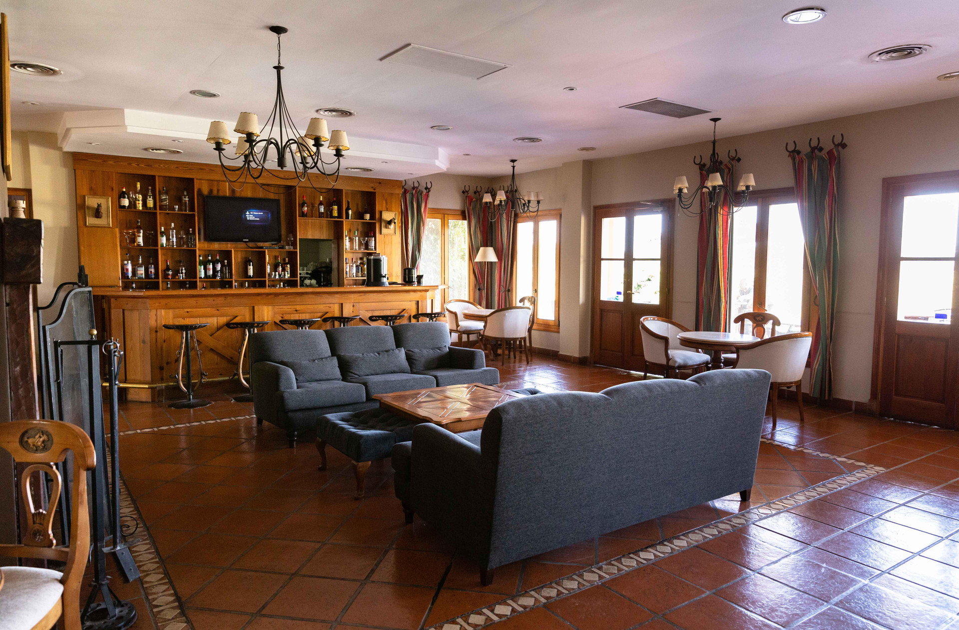 Bar/Salón Wyndham Garden Luján