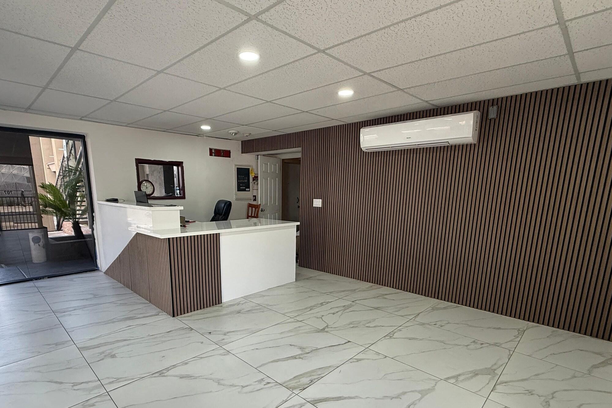 Vista Lobby DTLV, a Baymont by Wyndham