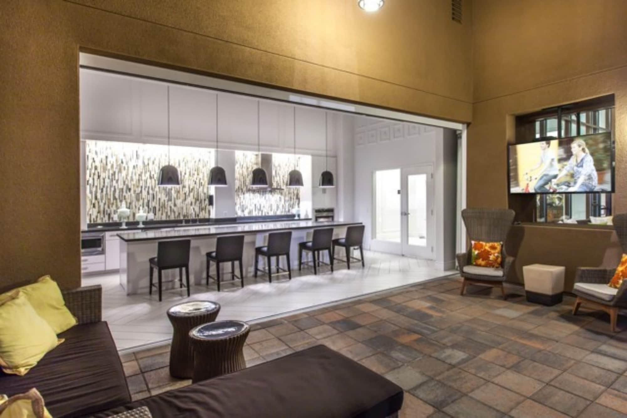 Vista Lobby Global Luxury Suites Baypointe Station