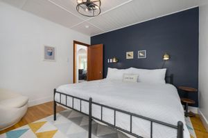 Alquiler Vacacional - NEW Dog Friendly Bungalow with Hot Tub & AC