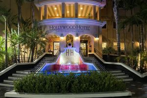 Alojamiento - Hollywood Hotel