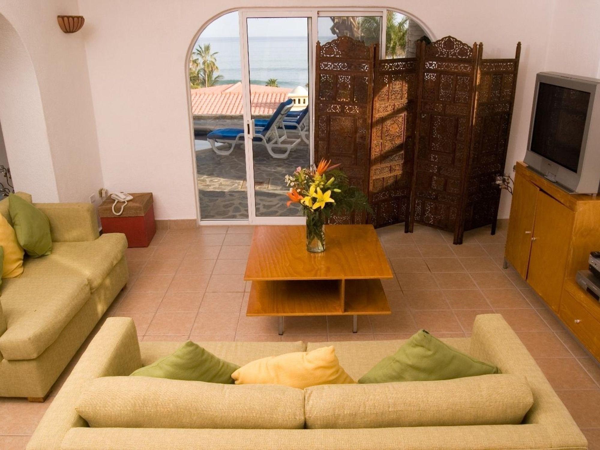 Comodidades del Alojamiento Villa Oceano 4 Bedrooms 4 Bathrooms Villa by Redawning