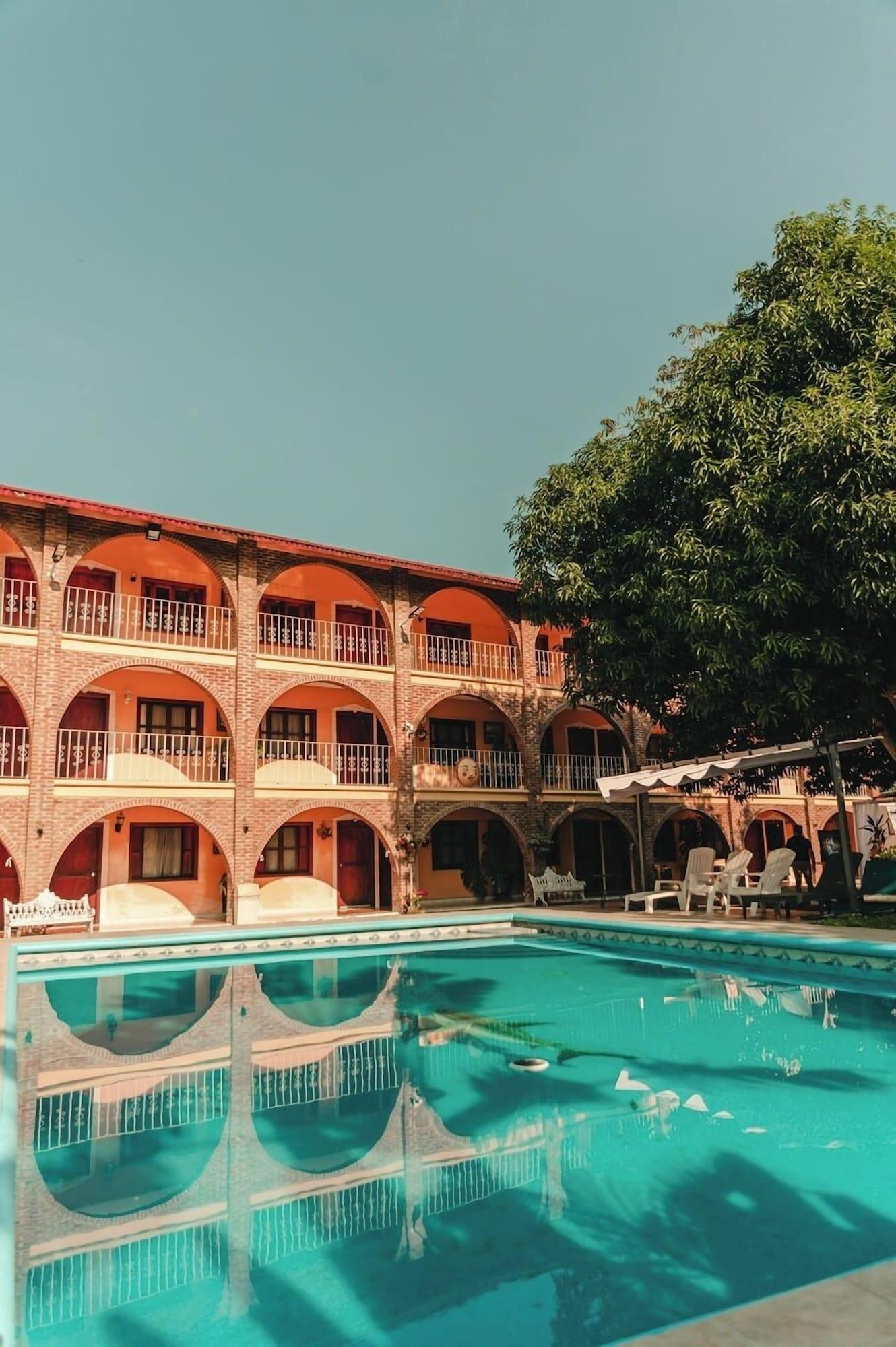 Vista Piscina Hotel HF Hacienda San Francisco