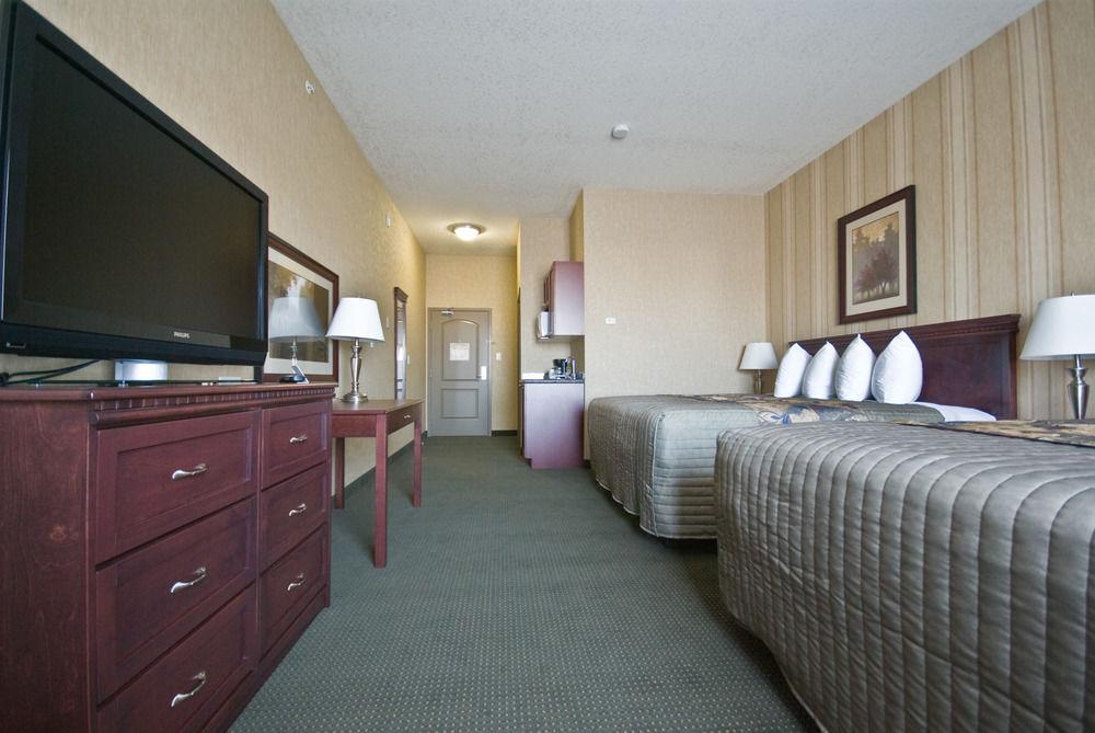 Habitación Redwood Inn & Suites - Grande Prairie