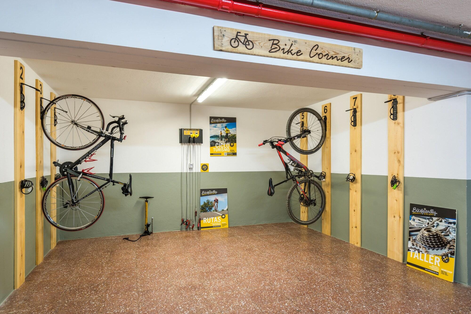 Gimnasio Hostal Jume - Urban Rooms