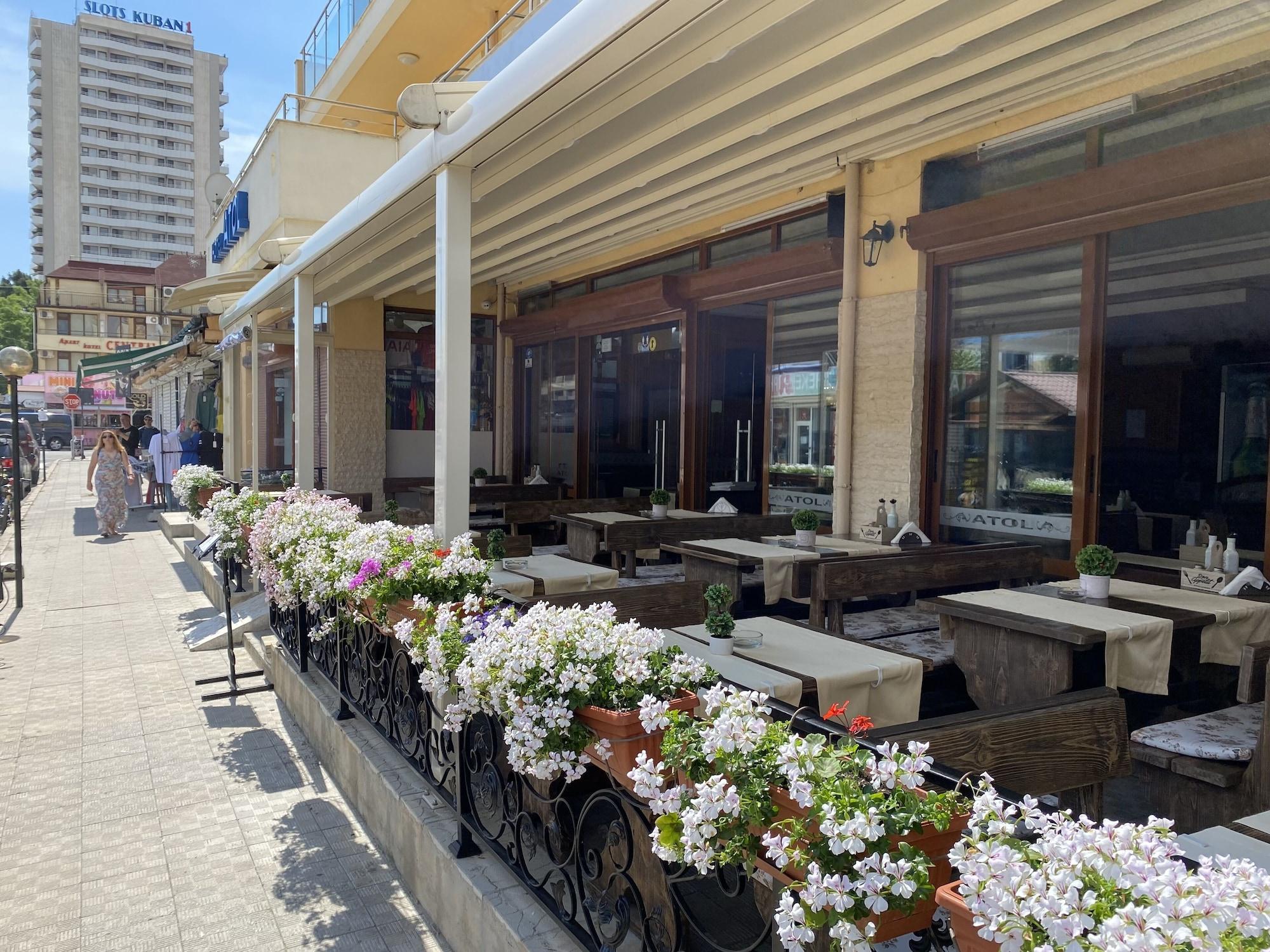 Vista Exterior Hotel Atol