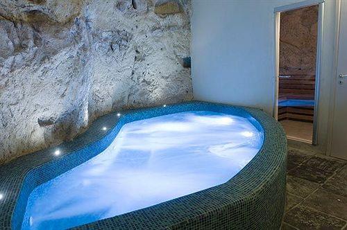 Vista Piscina Grana Barocco Art Hotel & Spa