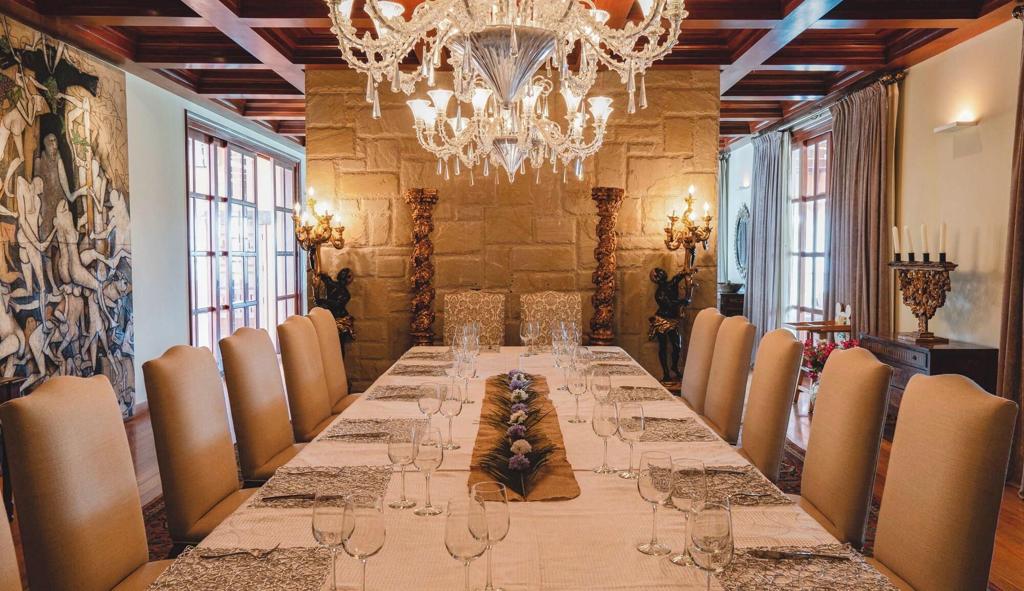 Bar/Salón Hotel & Hacienda La Caravedo