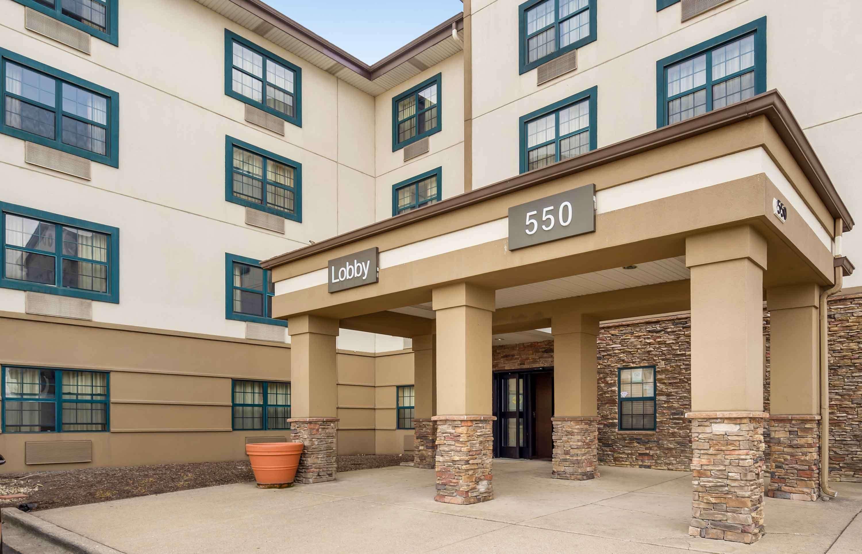 Varios Extended Stay America Suites Chicago Elmhurst O'Hare
