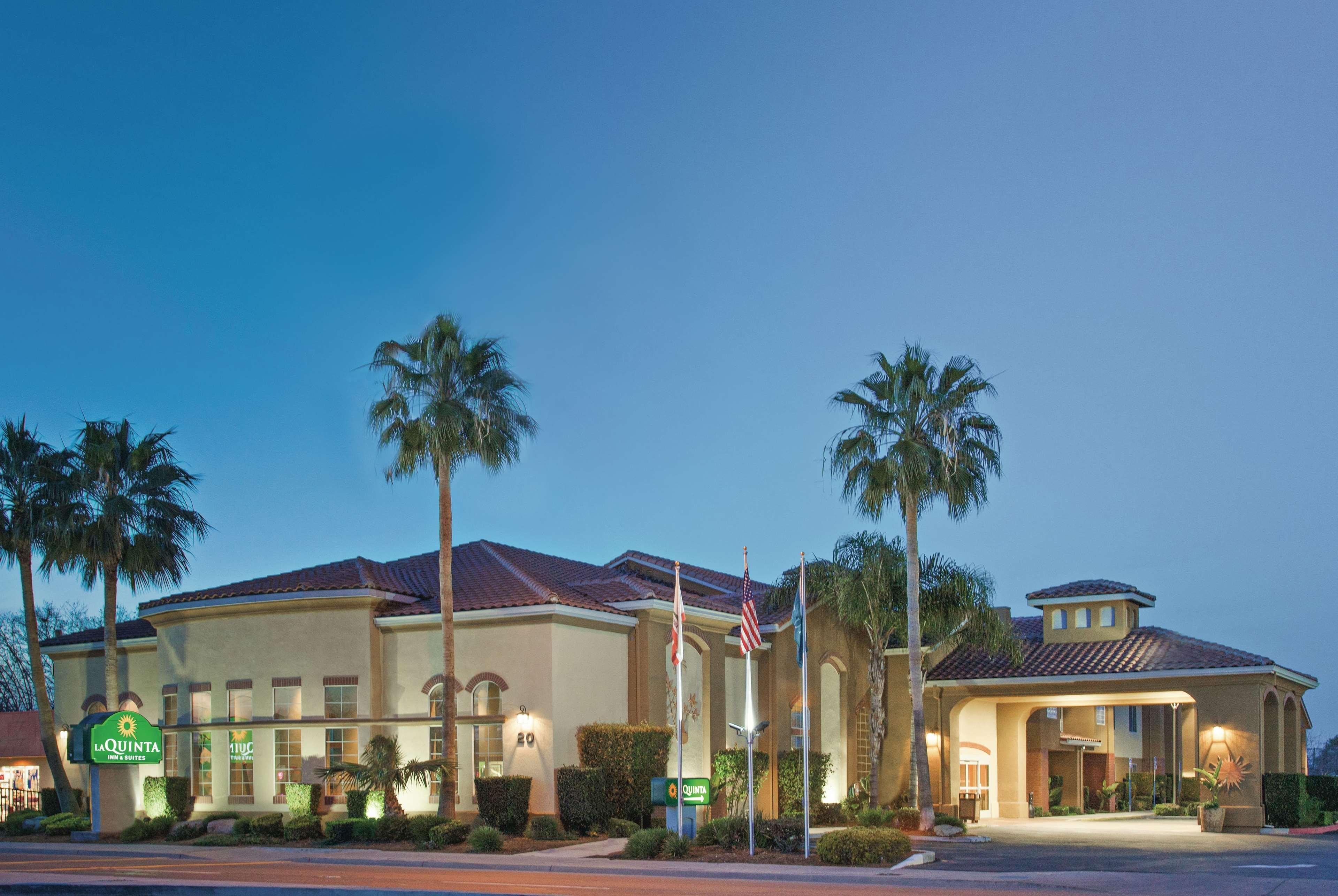 Vista Exterior La Quinta Inn & Suites by Wyndham Los Banos