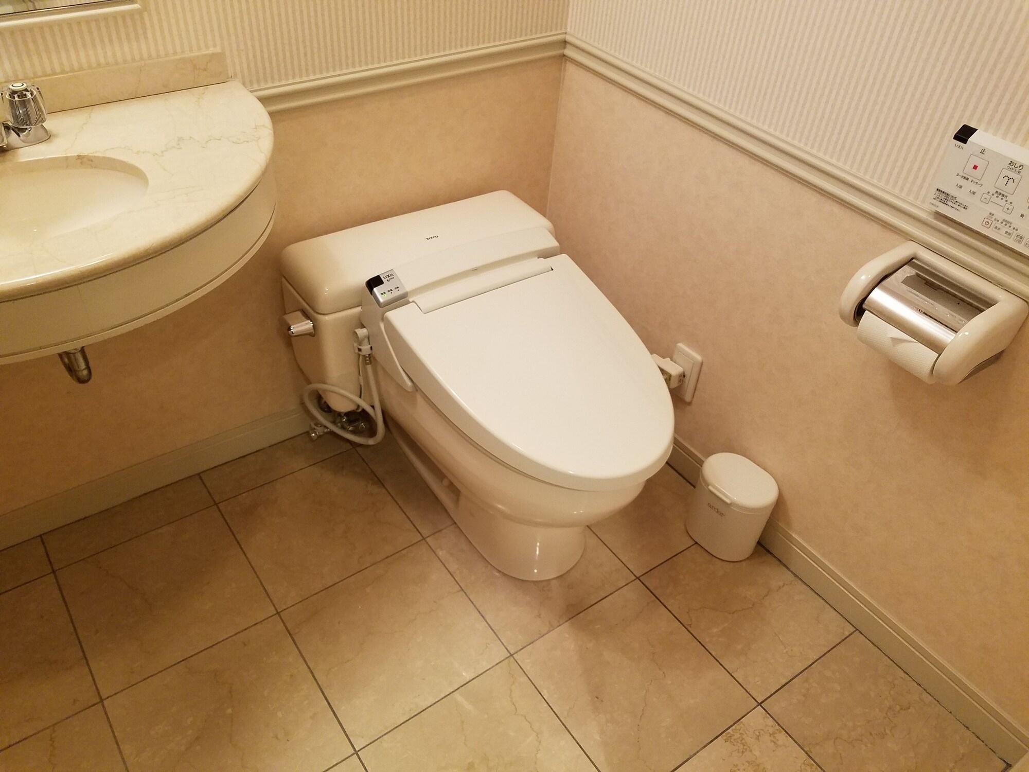 Equipamiento de Habitación Matsuyama Tokyu REI Hotel