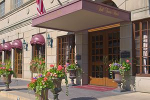 Alojamiento - Bell Tower Hotel