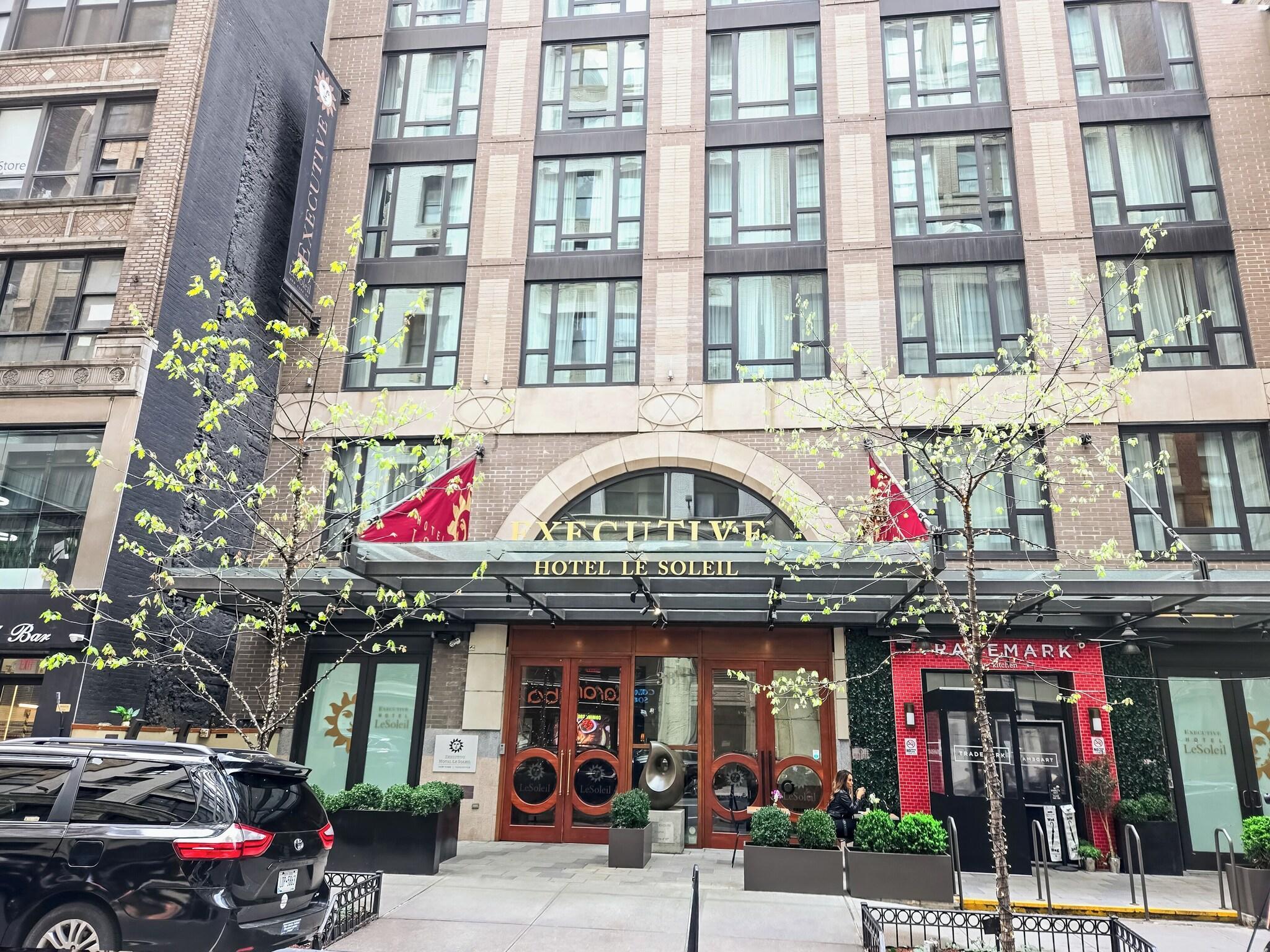 Vista Exterior Executive Hotel Le Soleil New York