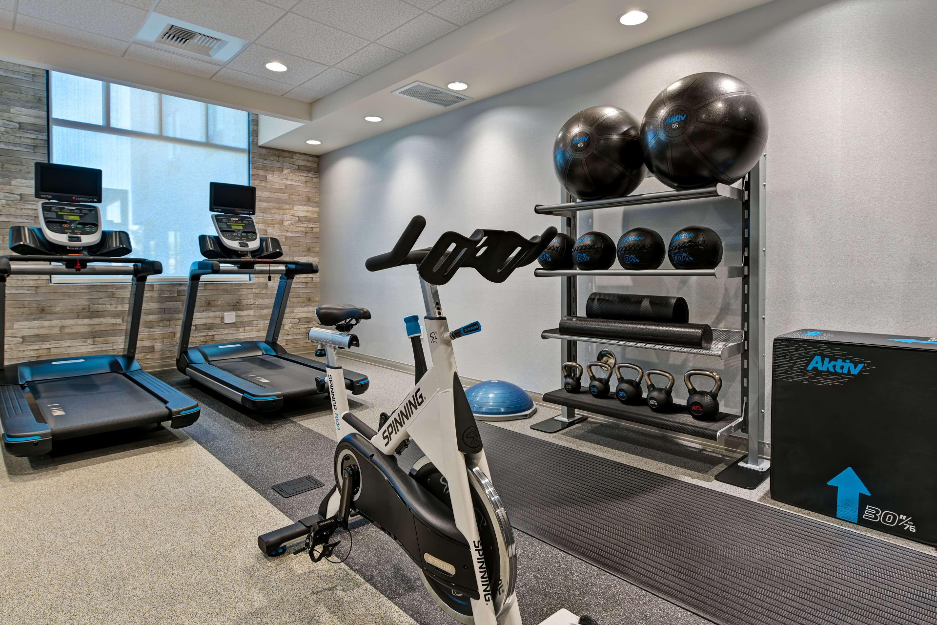 Gimnasio Home2 Suites by Hilton Atascadero, CA