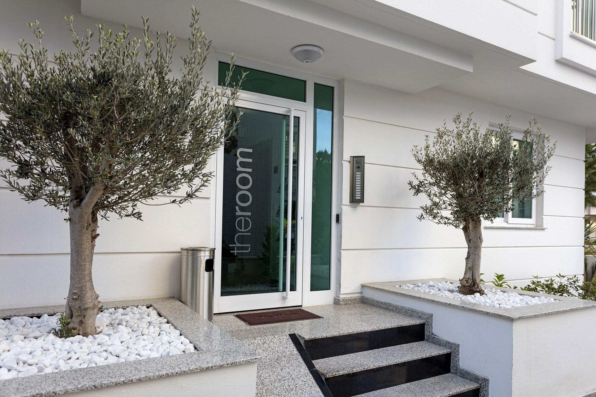 Vista Exterior The Room Hotel & Apartments