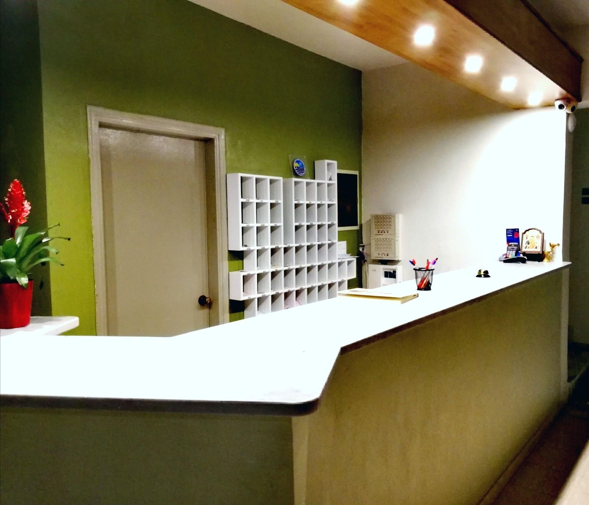 Vista Lobby Ivory Serenity Hotel