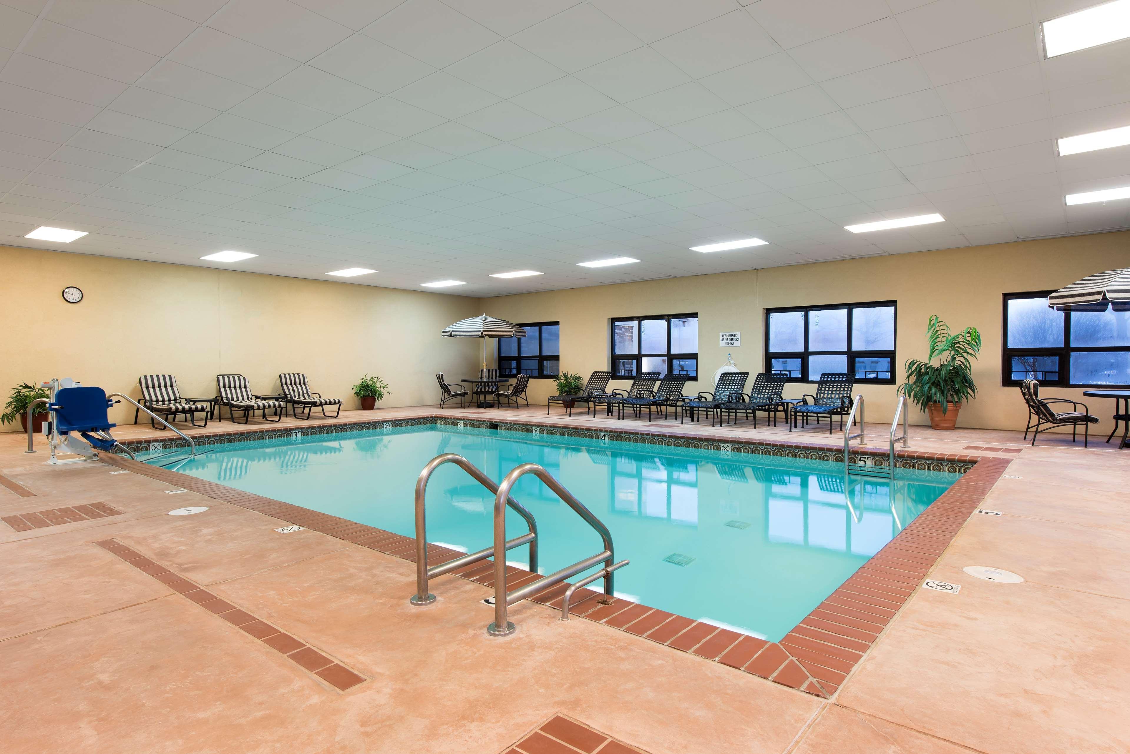 Vista Piscina Hampton Inn Seymour