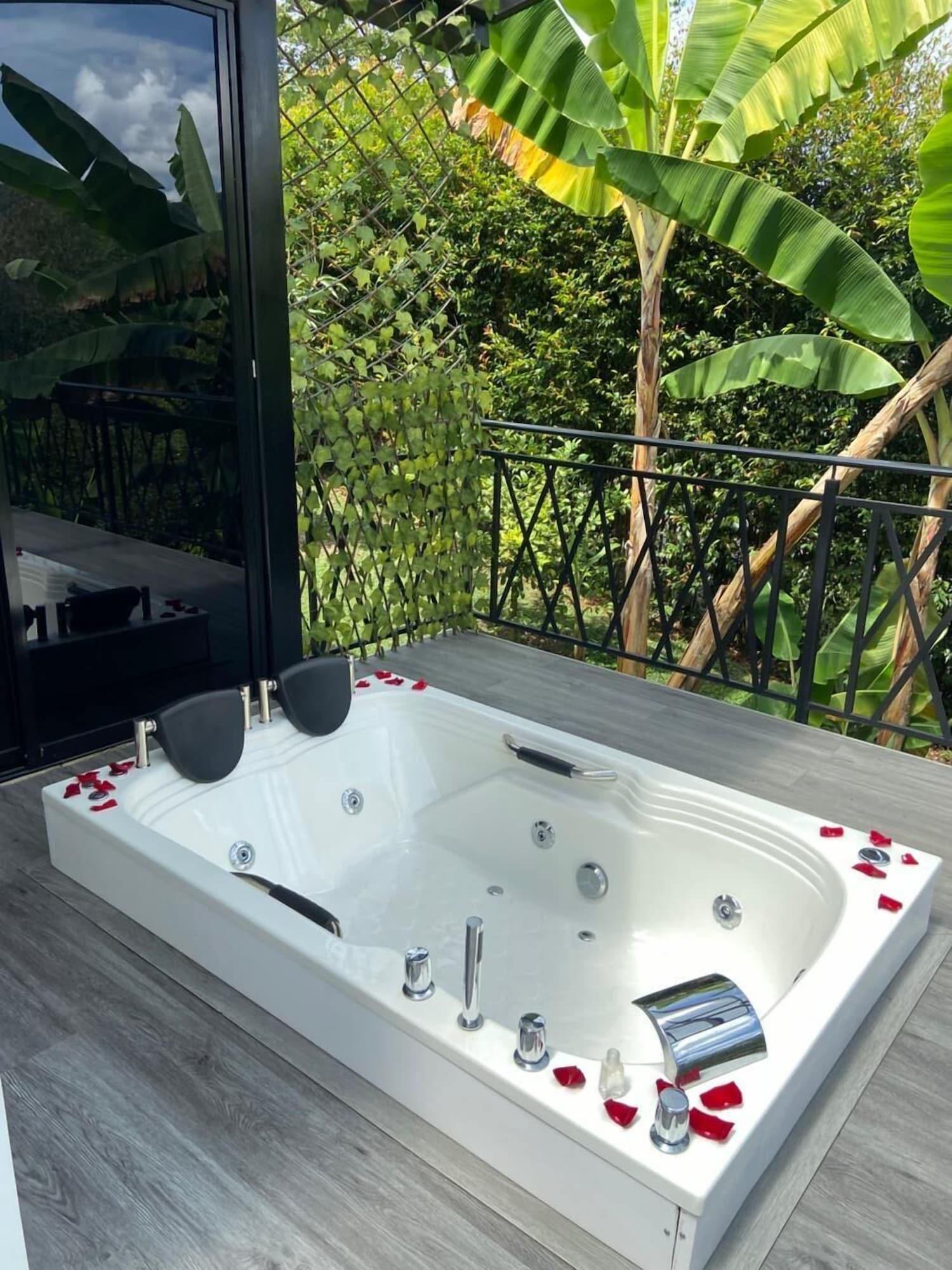 Vista Piscina Guadalajara Glamping