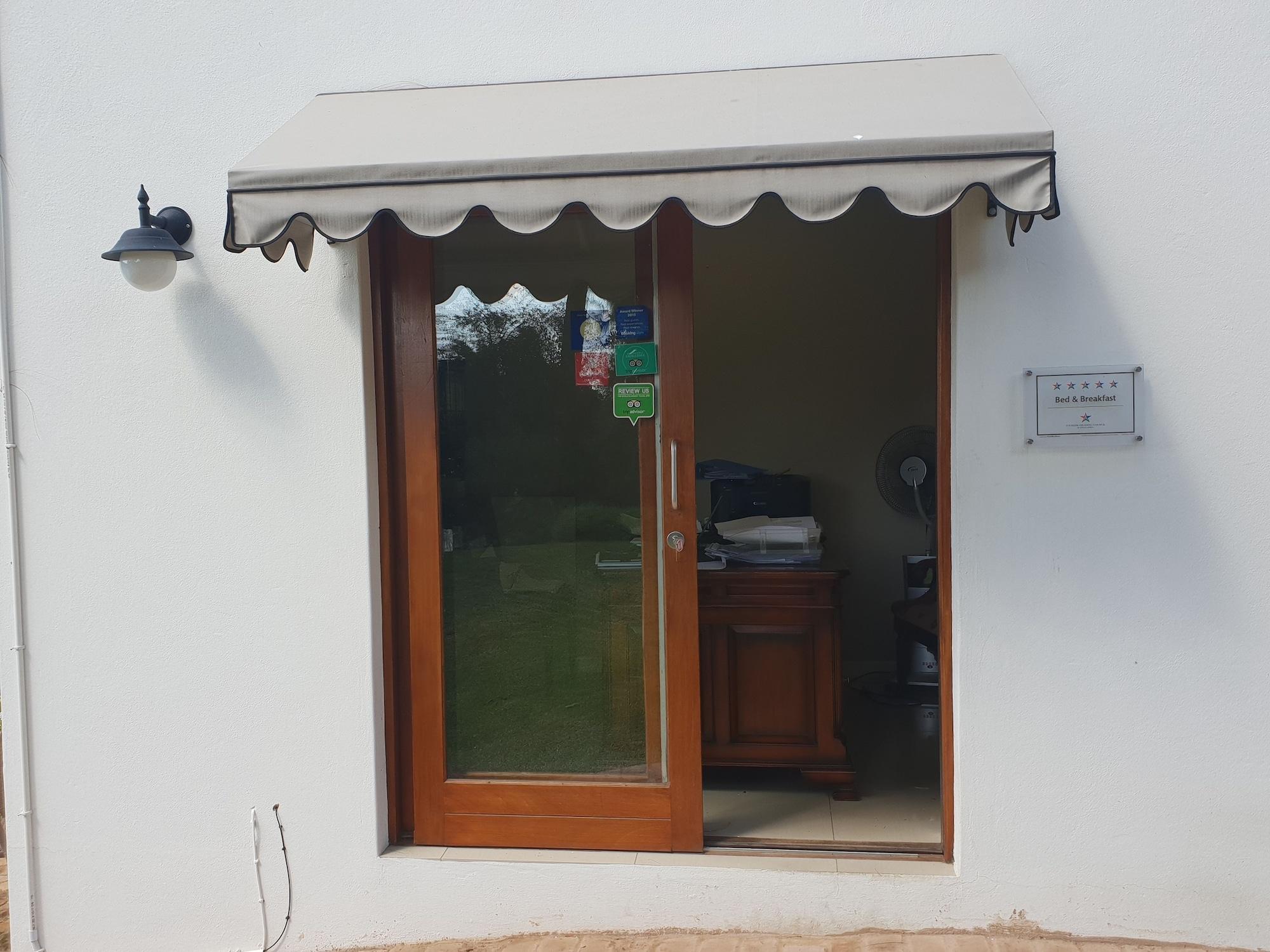 Vista Lobby Hyde Park Guest House