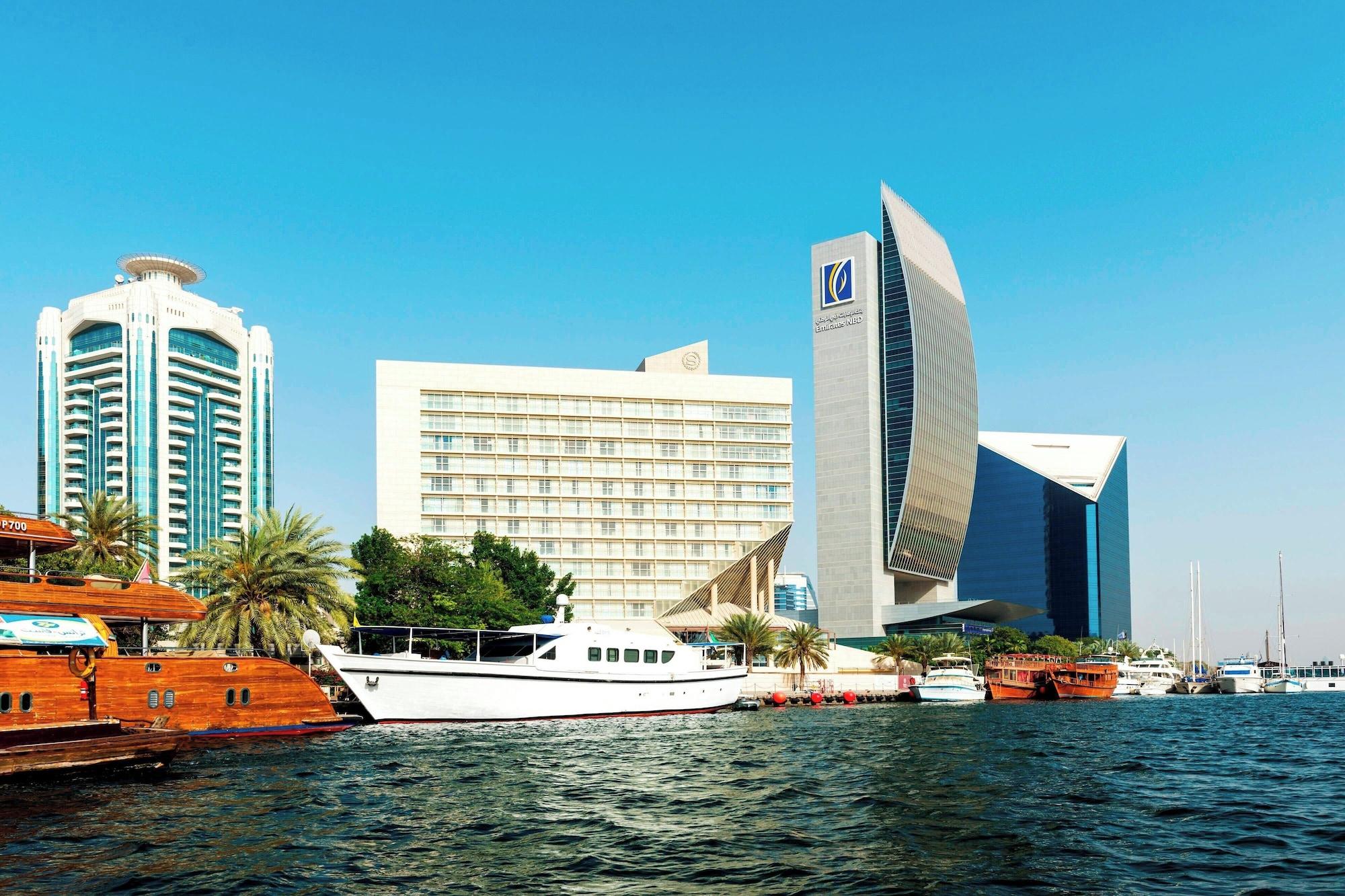 Vista Exterior Sheraton Dubai Creek Hotel & Towers