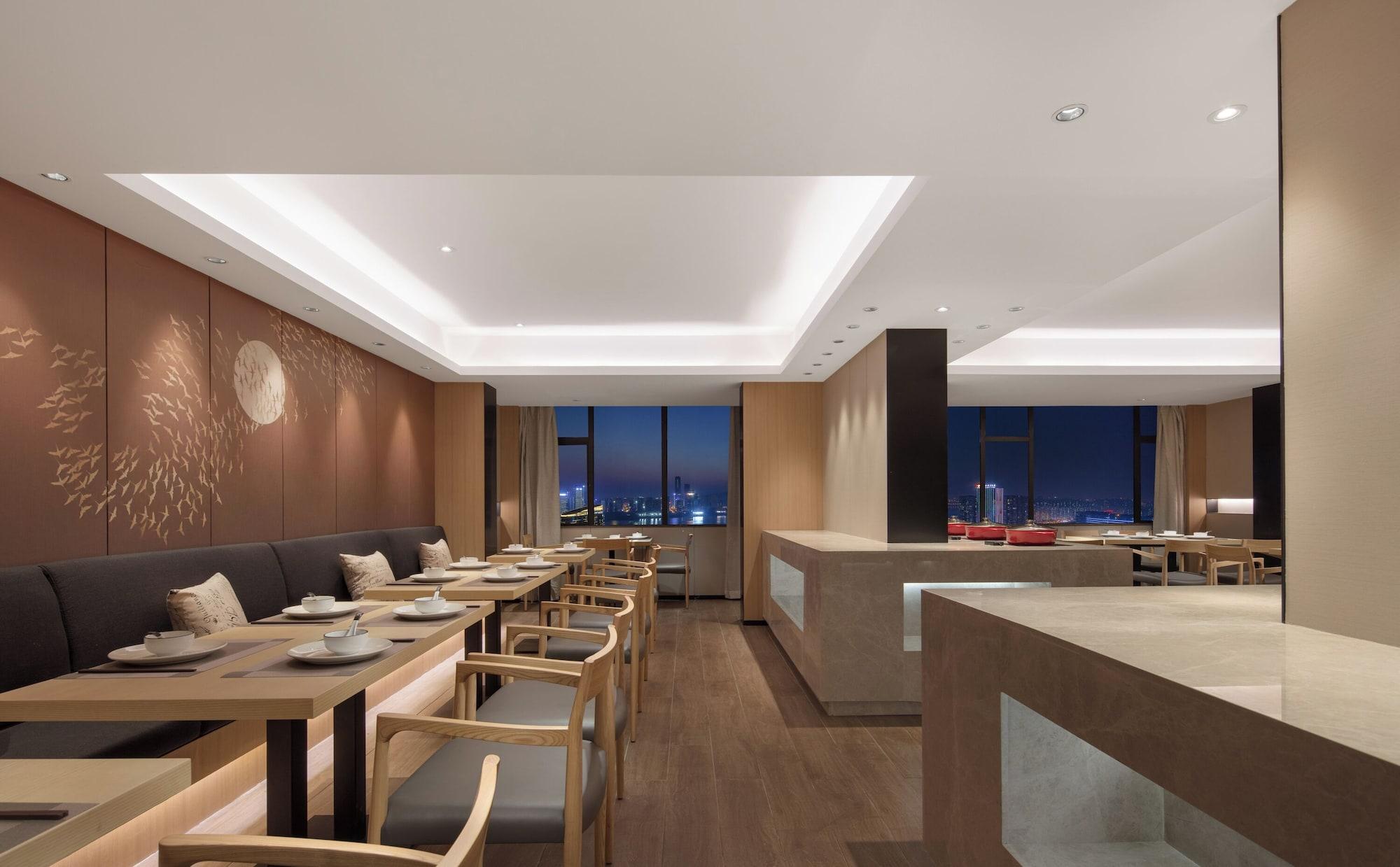 Restaurant PuJing Hotel