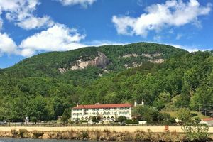 Alojamiento - Lake Lure Inn and Spa