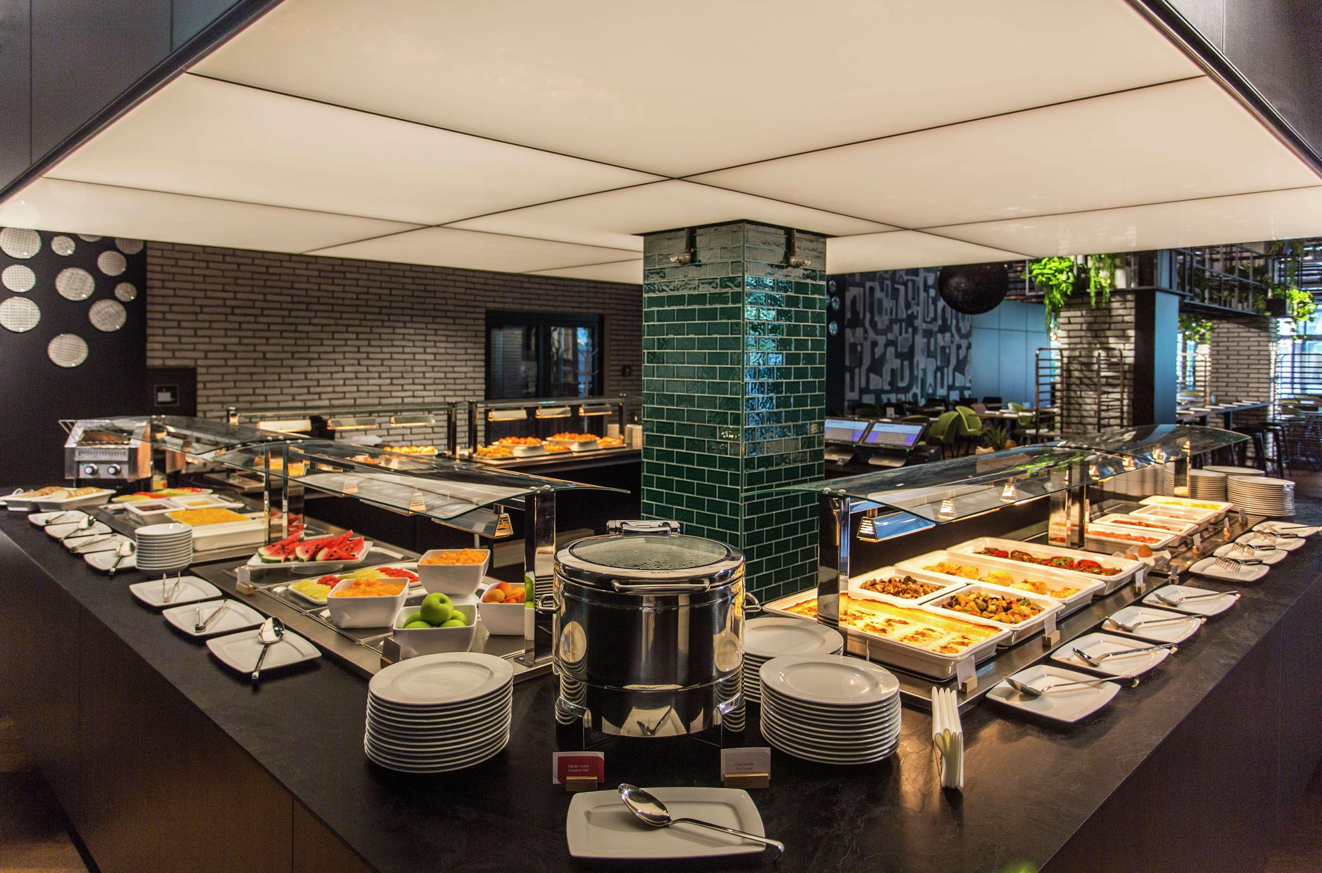 Restaurant Hilton Garden Inn Zagreb - Radnicka