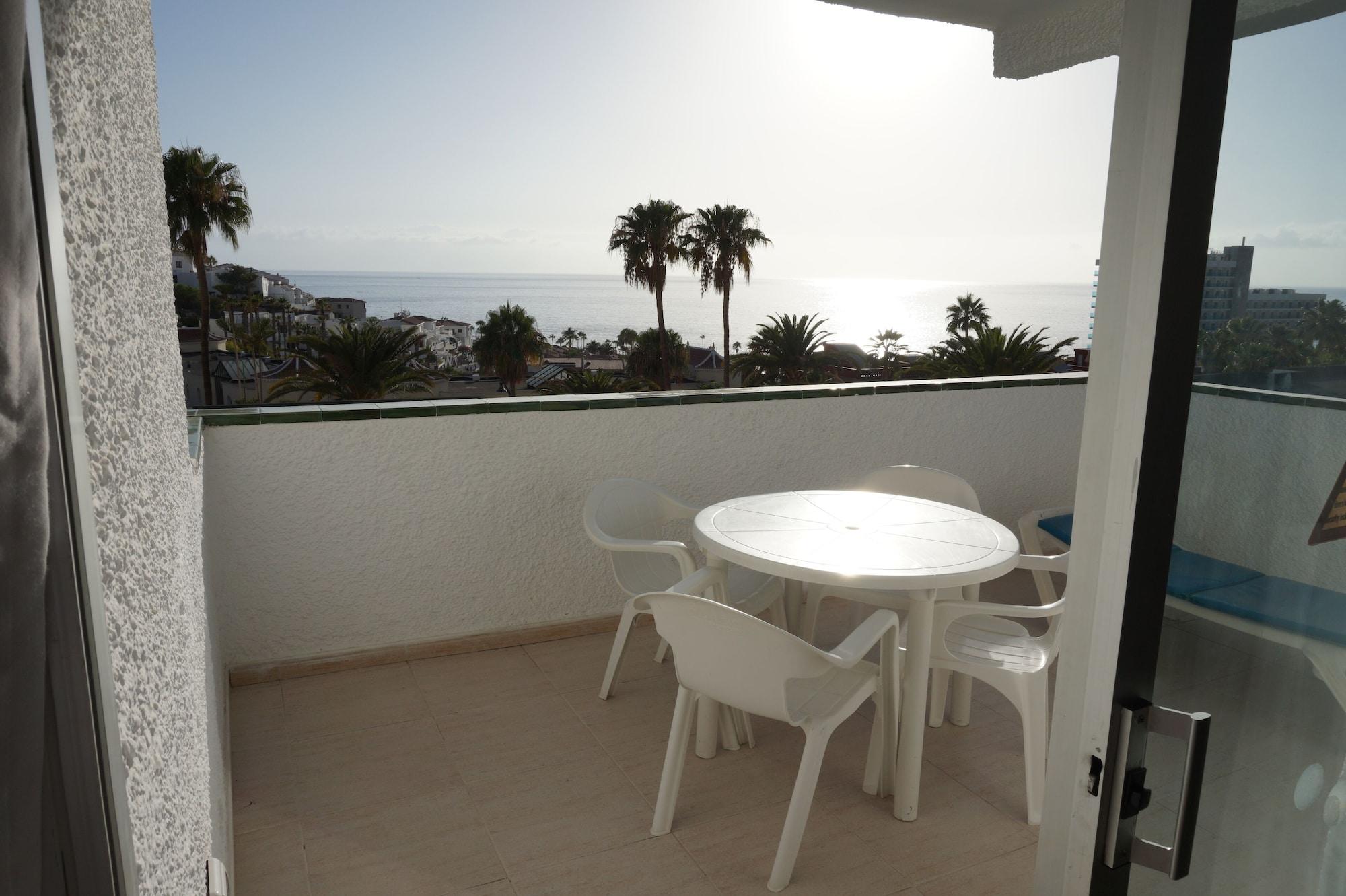 Playa El Sombrero Apartments Los Gigantes