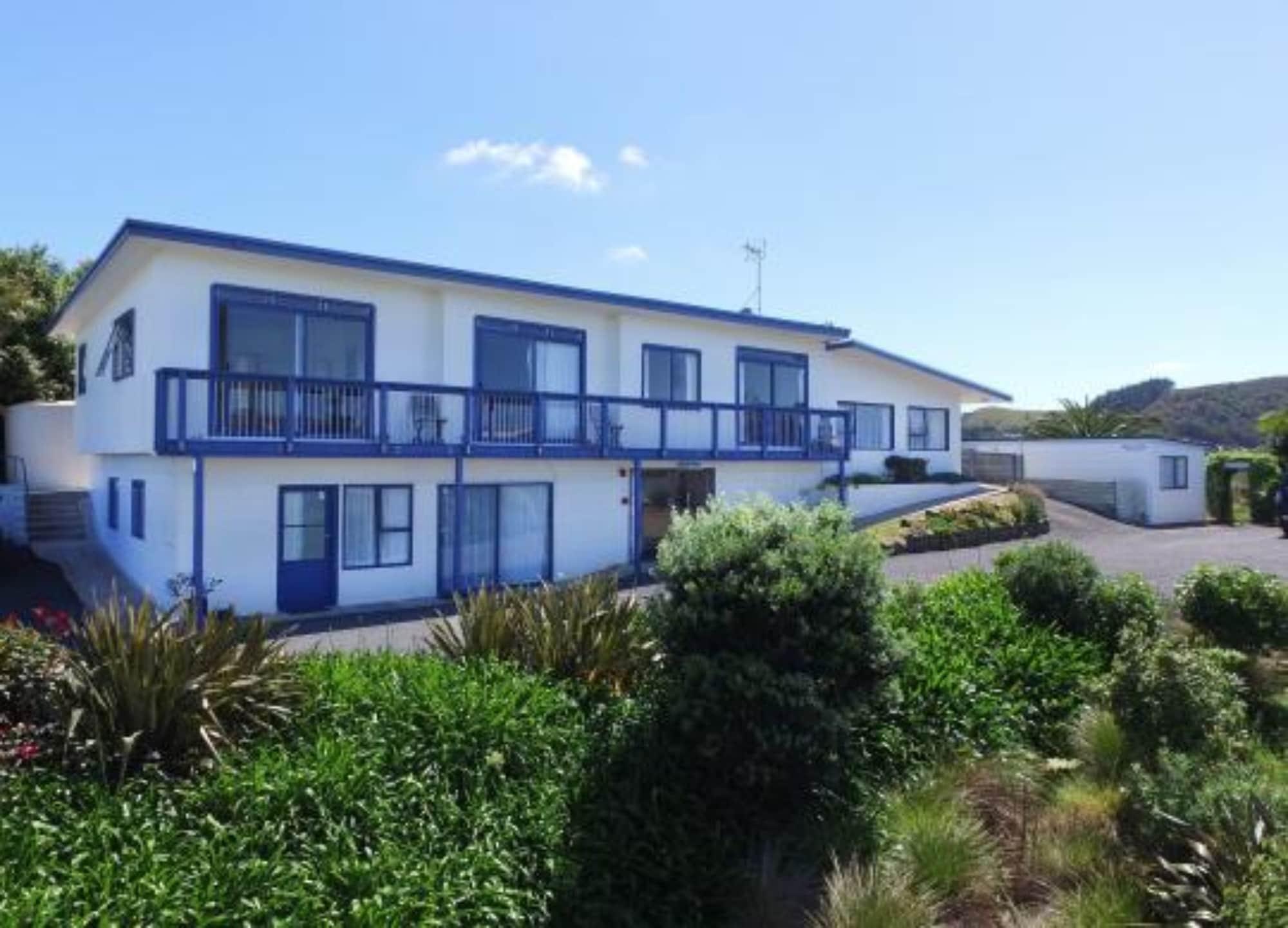 Vista Exterior Waiheke Island Motel