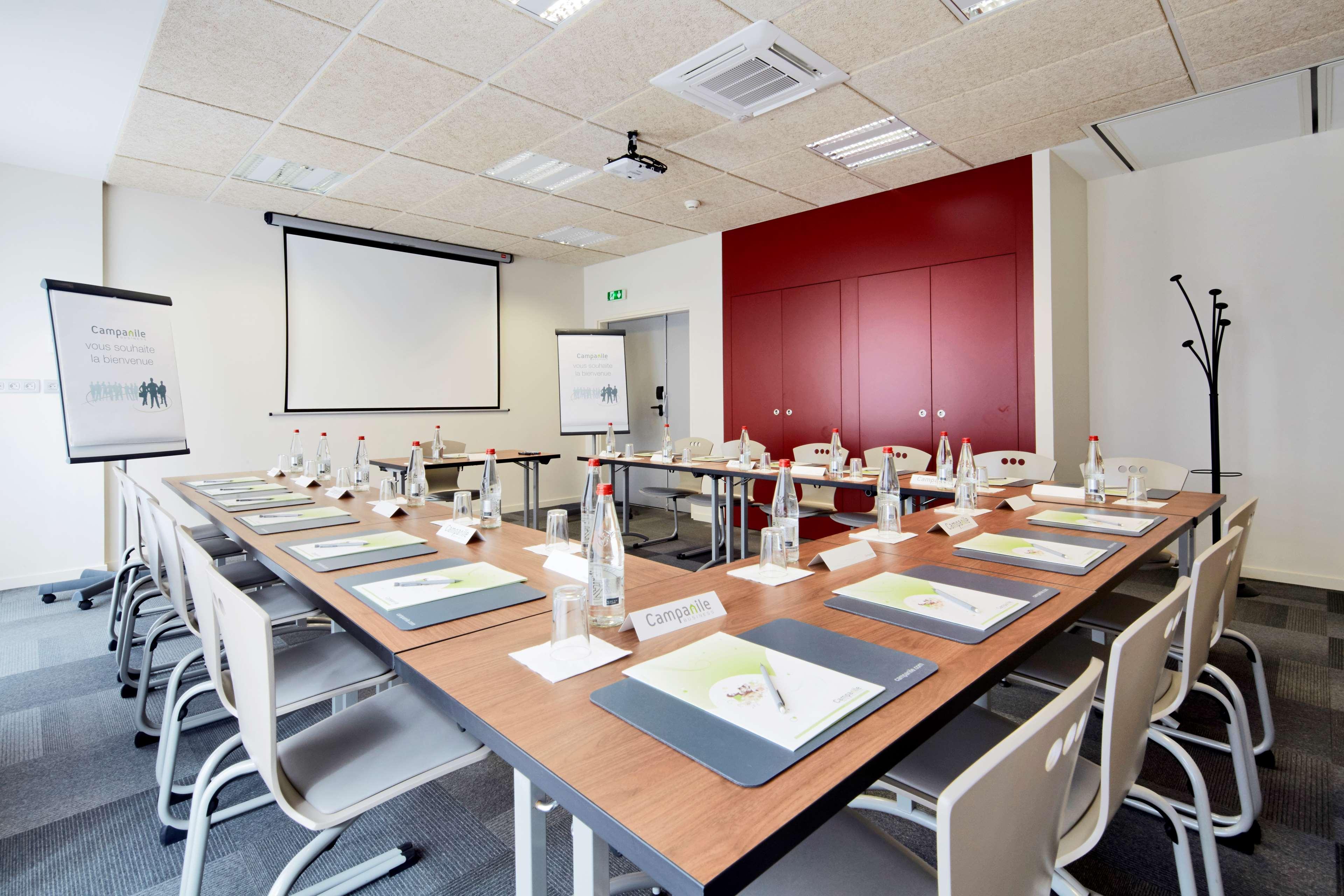 Centro de Negocios Campanile Vannes