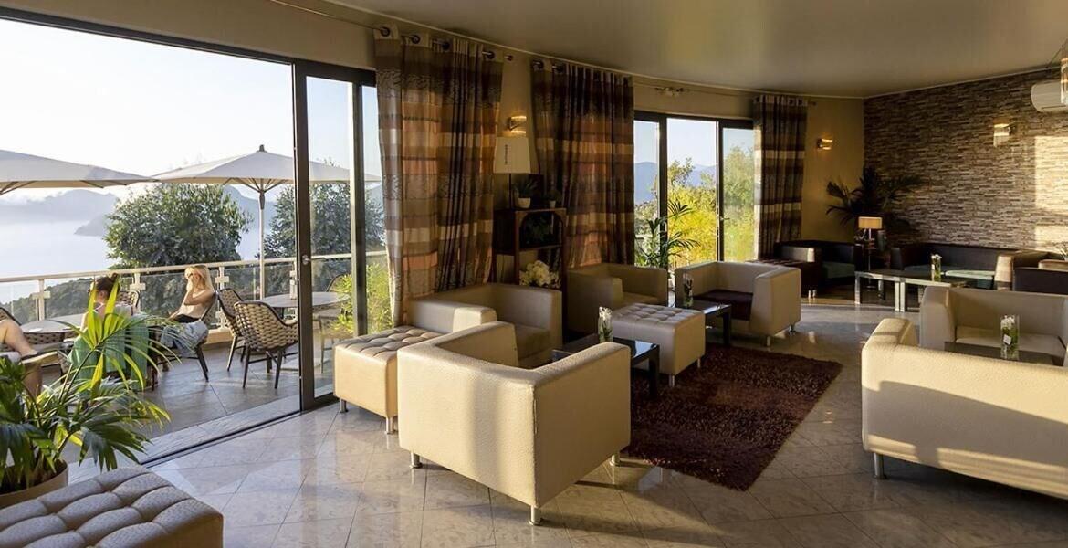 Vista Lobby Hotel Capo Rosso