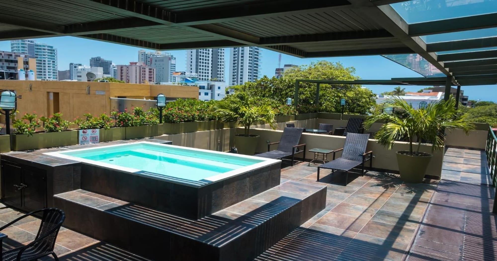 Vista Piscina Oasis Fresh Hotel