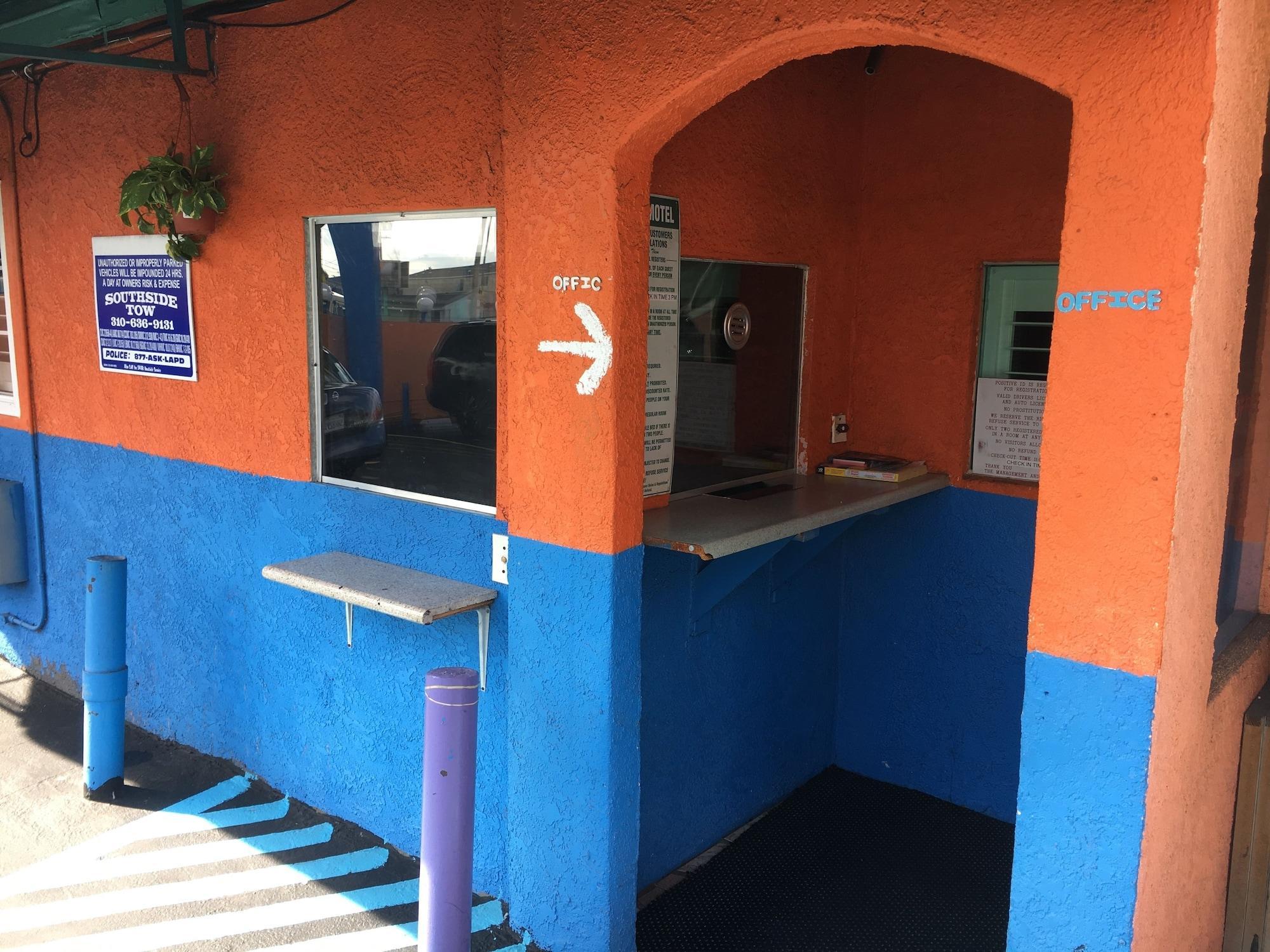 Vista Lobby Budget Motel