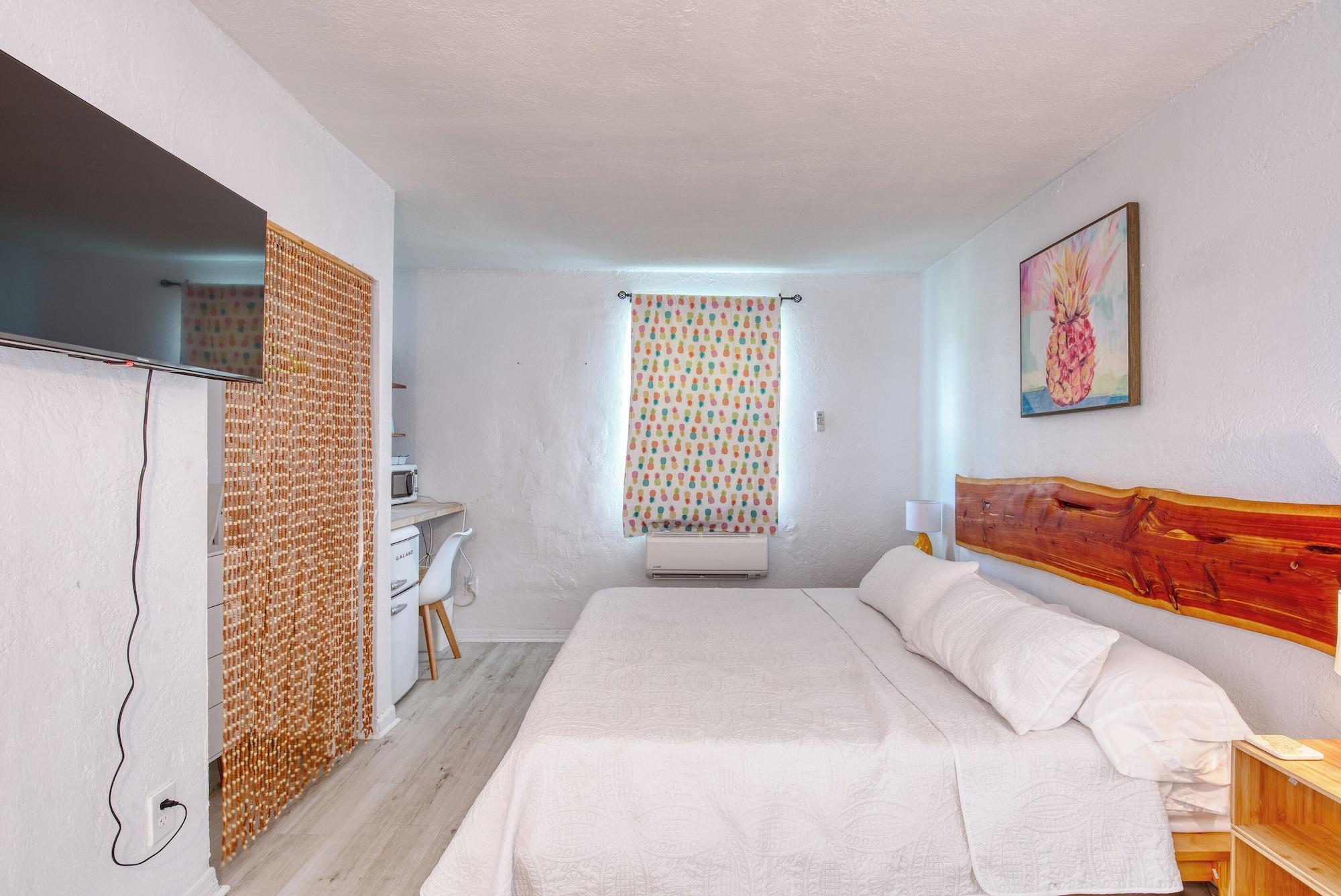 Comodidades del Alojamiento Pineapple Shores Retro Inn