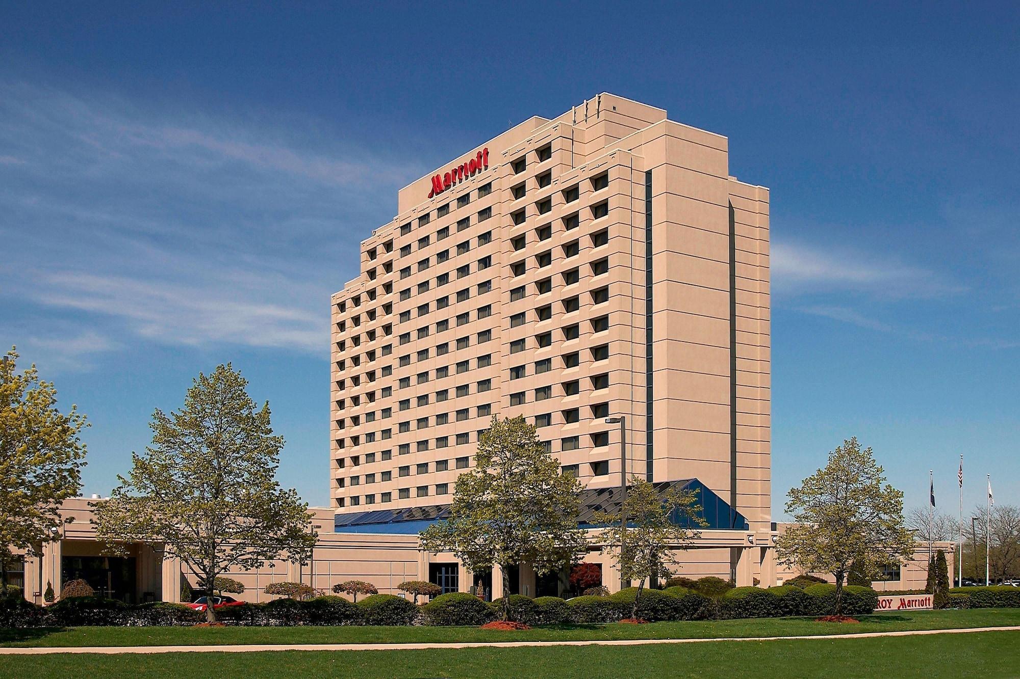 Vista Exterior Detroit Marriott Troy