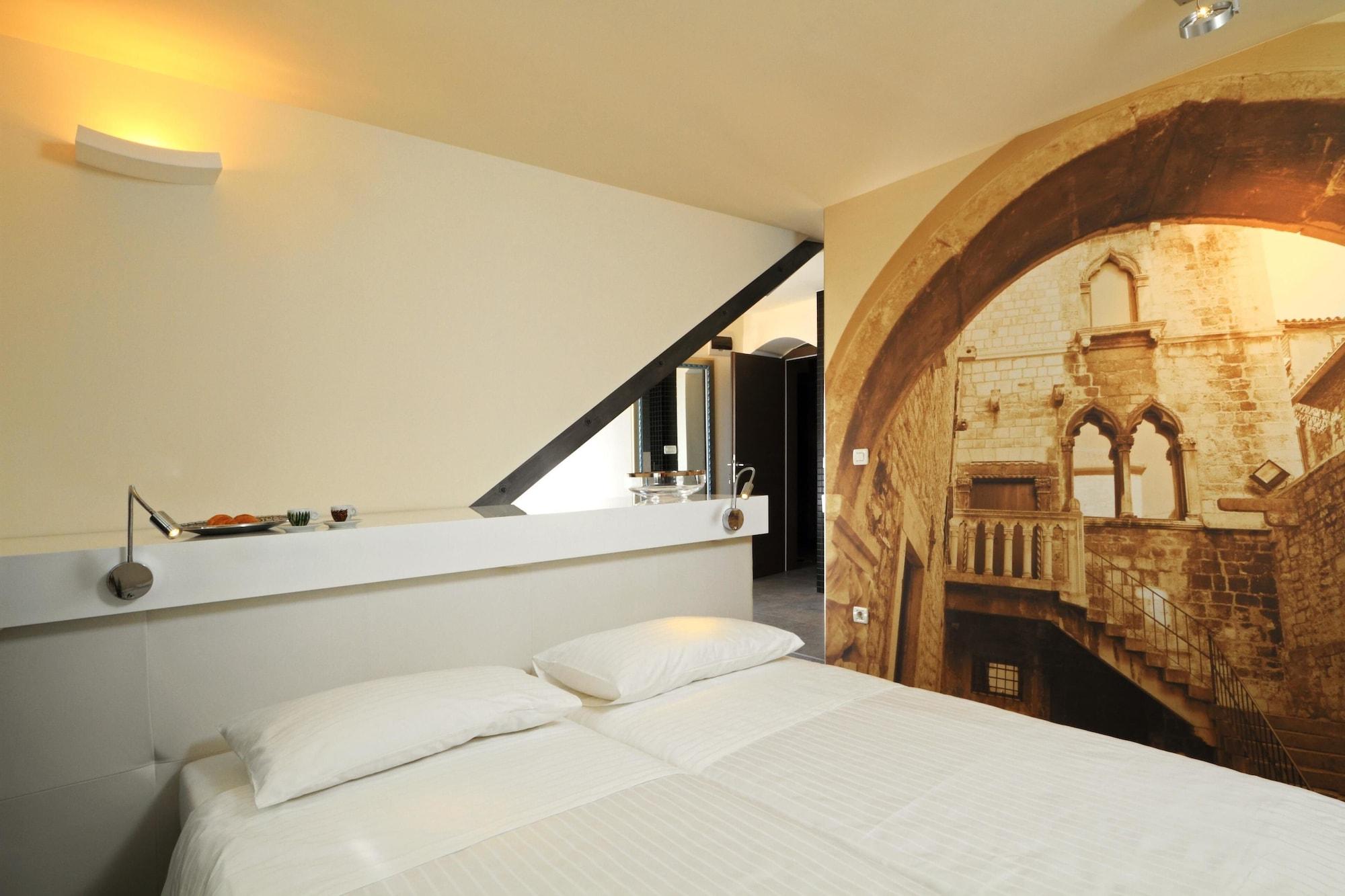 Set de Habitación La Porta Luxury Rooms