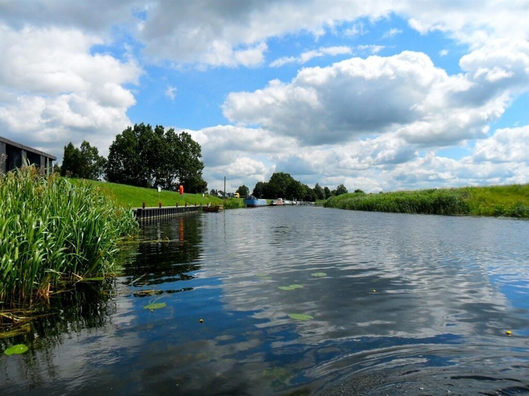 Varios Fourwinds Leisure