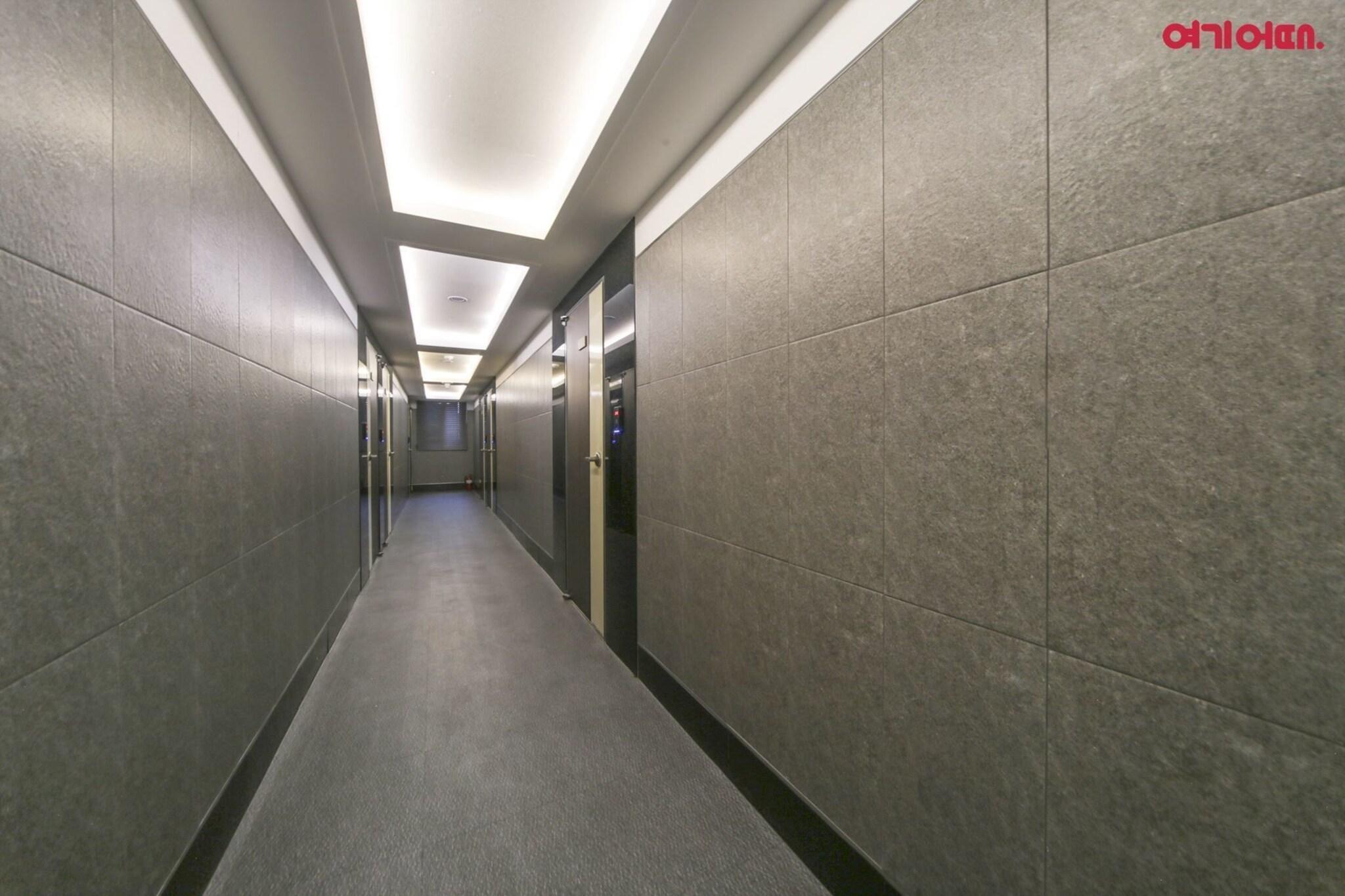 Vista Lobby Sky Motel